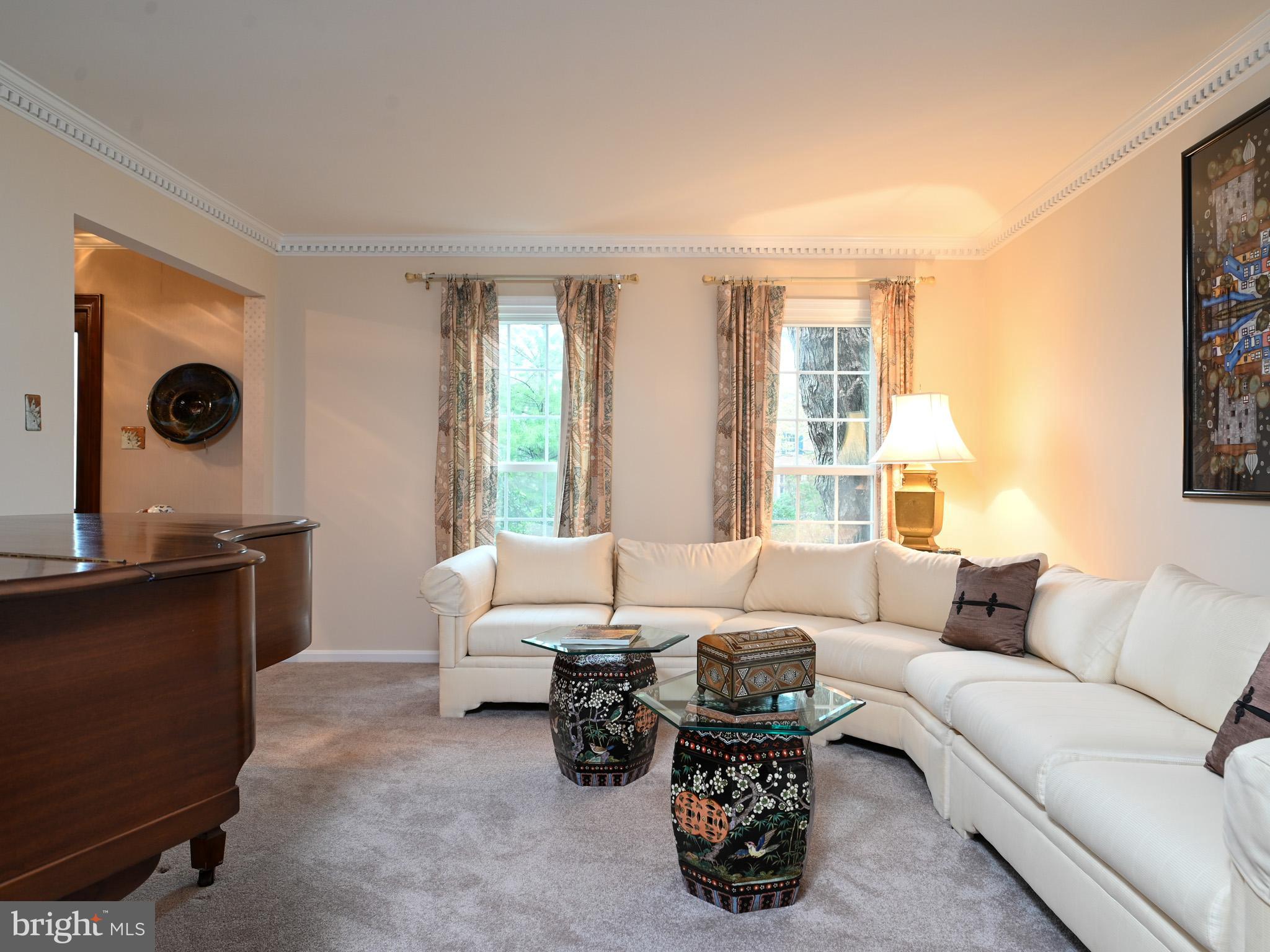 VIENNA OAKS - Residential