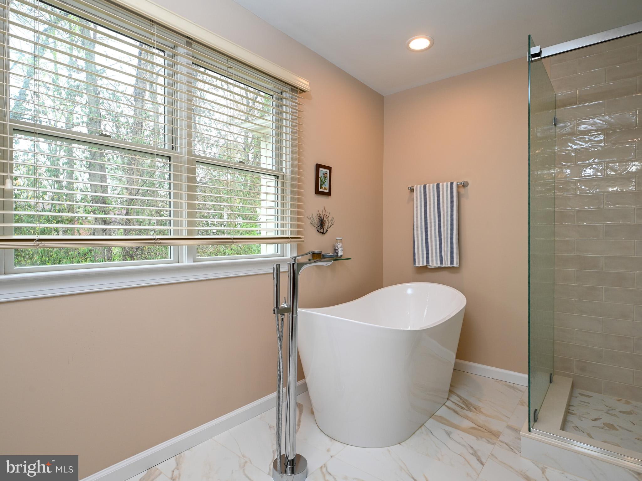 VIENNA OAKS - Residential