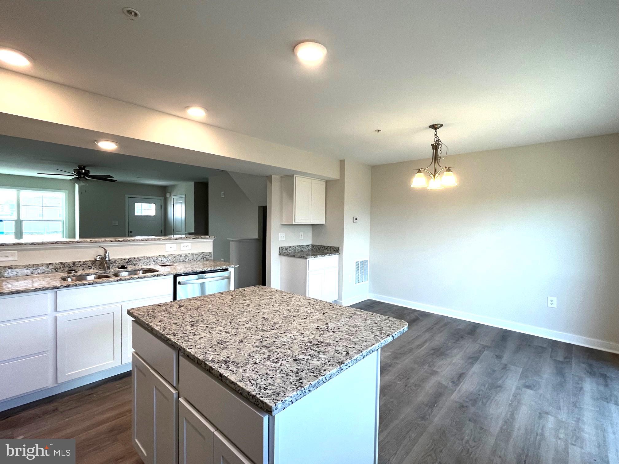 HERITAGE HILLS - Residential