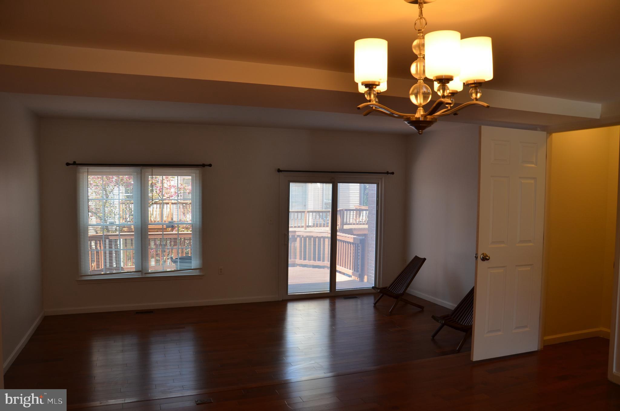 WELLINGTON COMMONS - Residential Lease