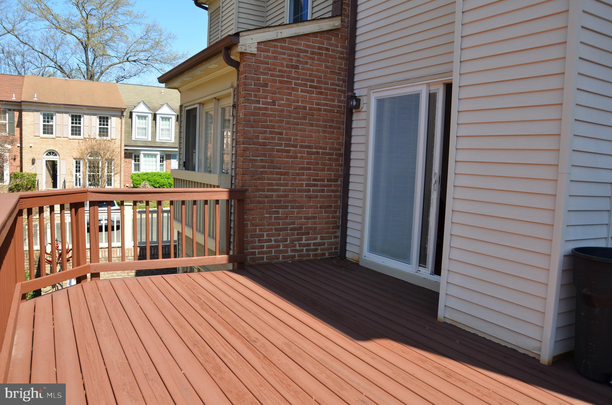 WELLINGTON COMMONS - Residential Lease