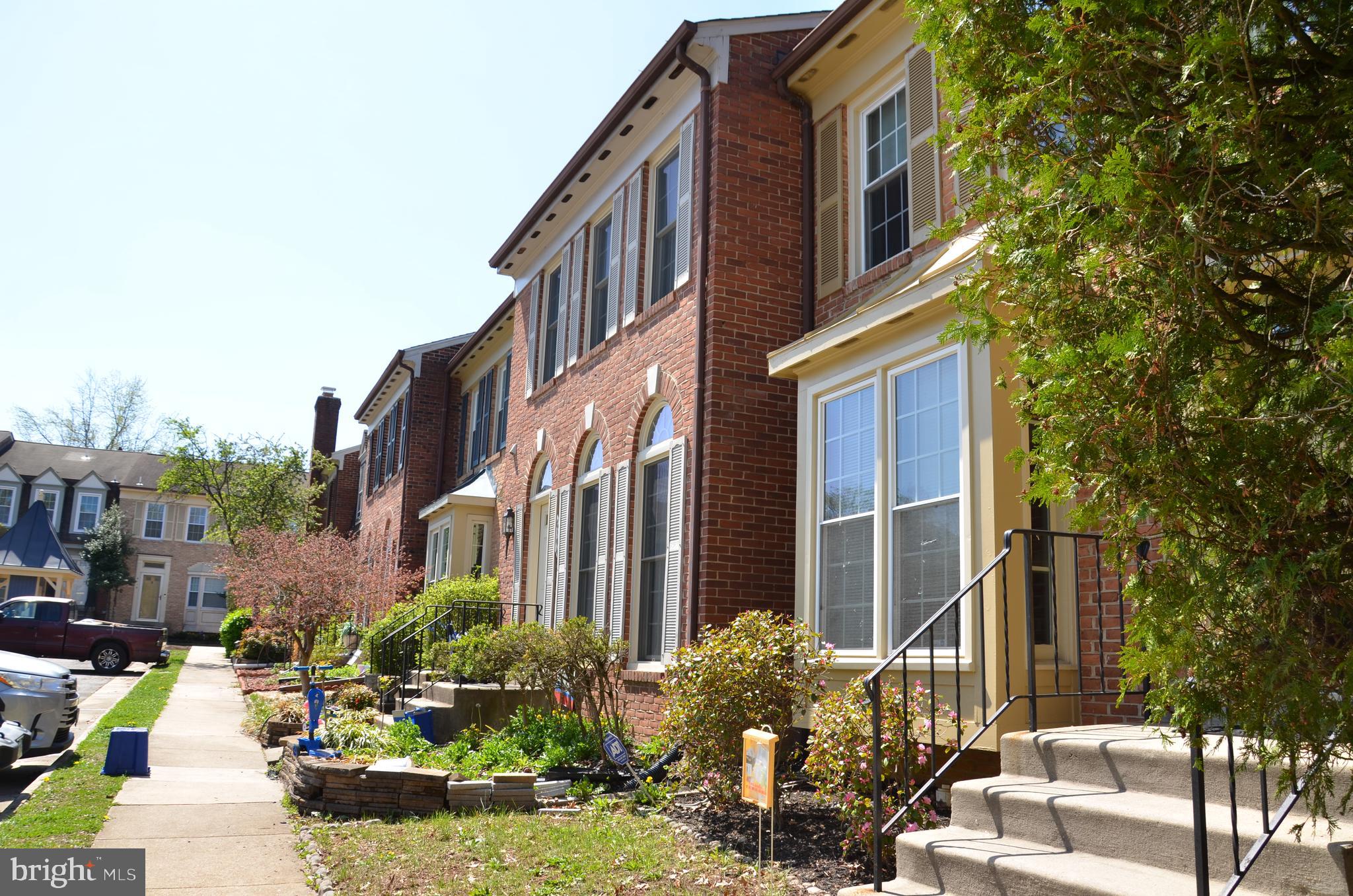 WELLINGTON COMMONS - Residential Lease