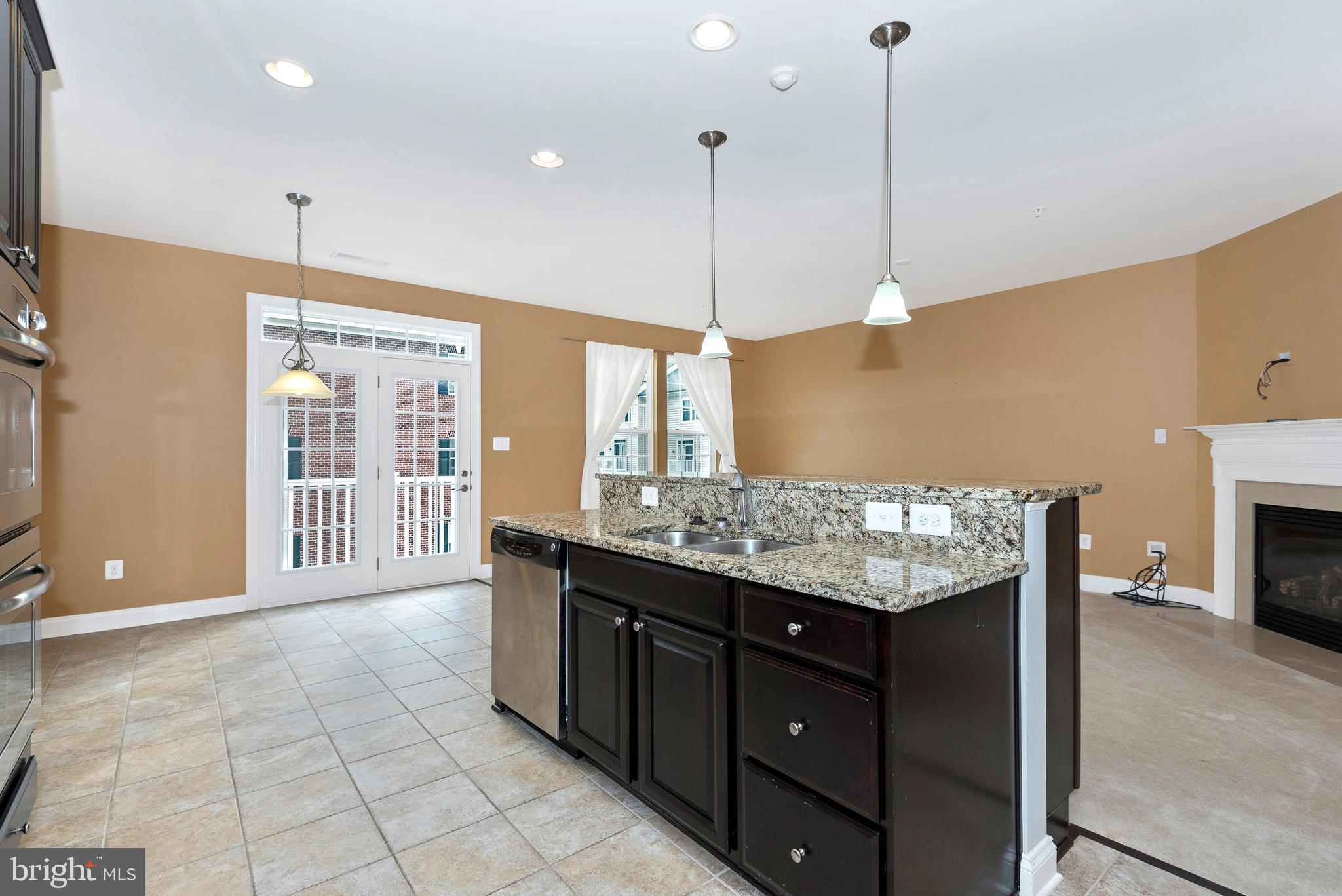 VILLAGES OF URBANA - Residential Lease