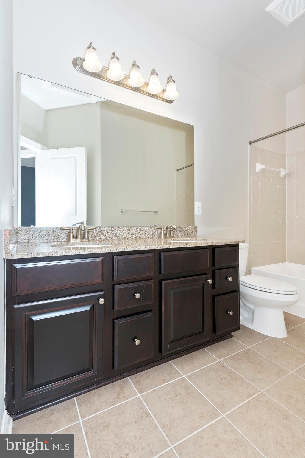 VILLAGES OF URBANA - Residential Lease