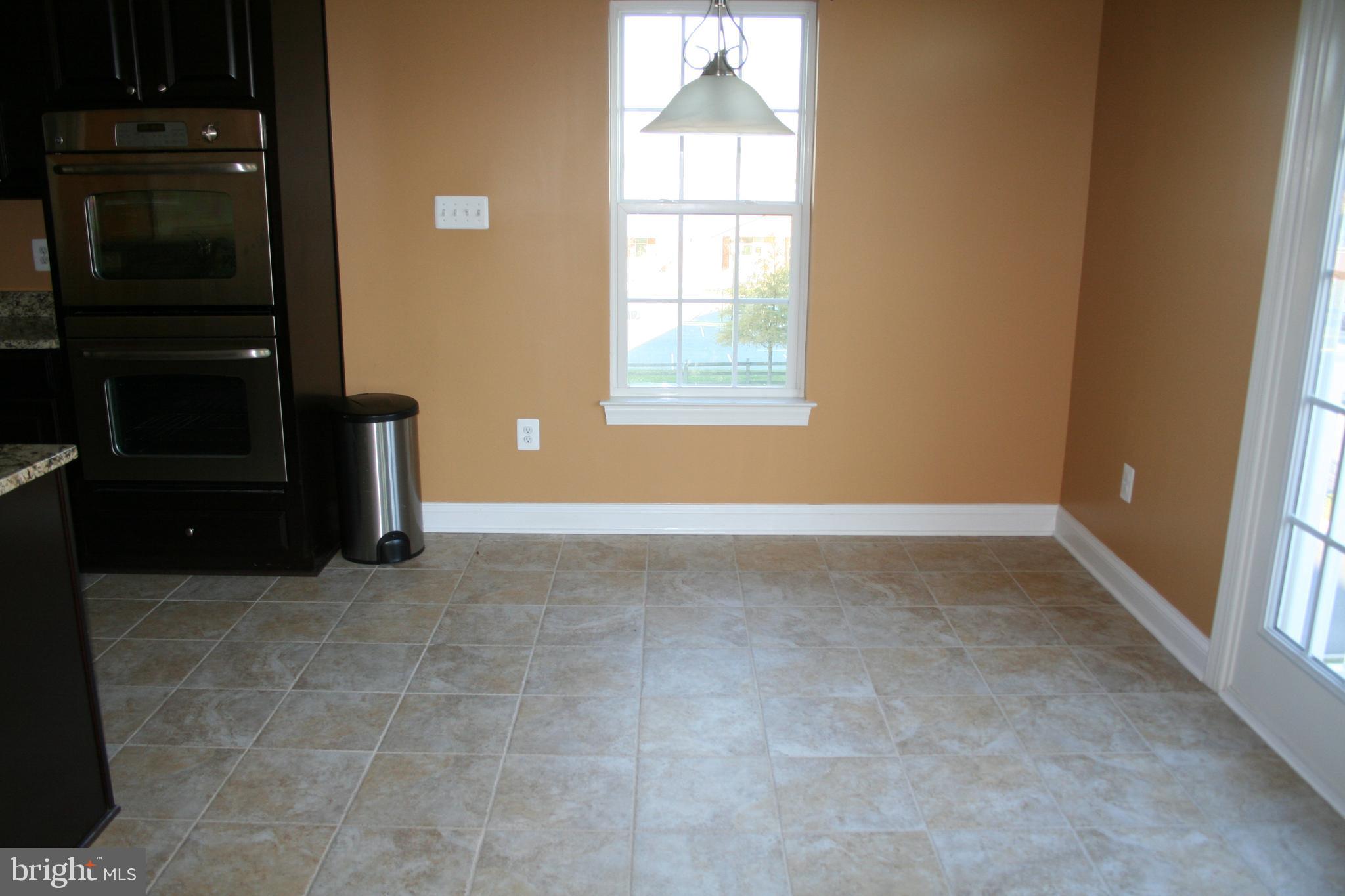 VILLAGES OF URBANA - Residential Lease