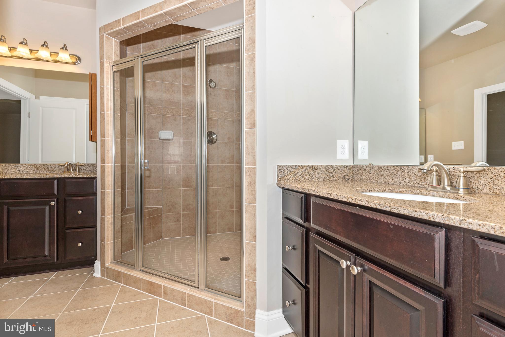 VILLAGES OF URBANA - Residential Lease