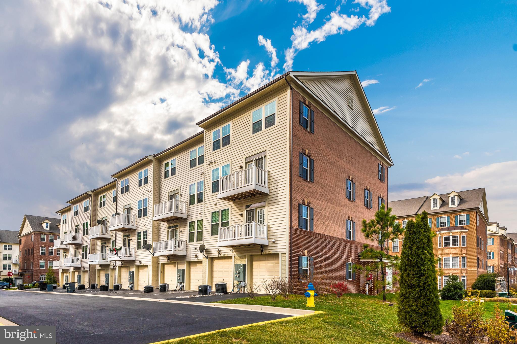 VILLAGES OF URBANA - Residential Lease