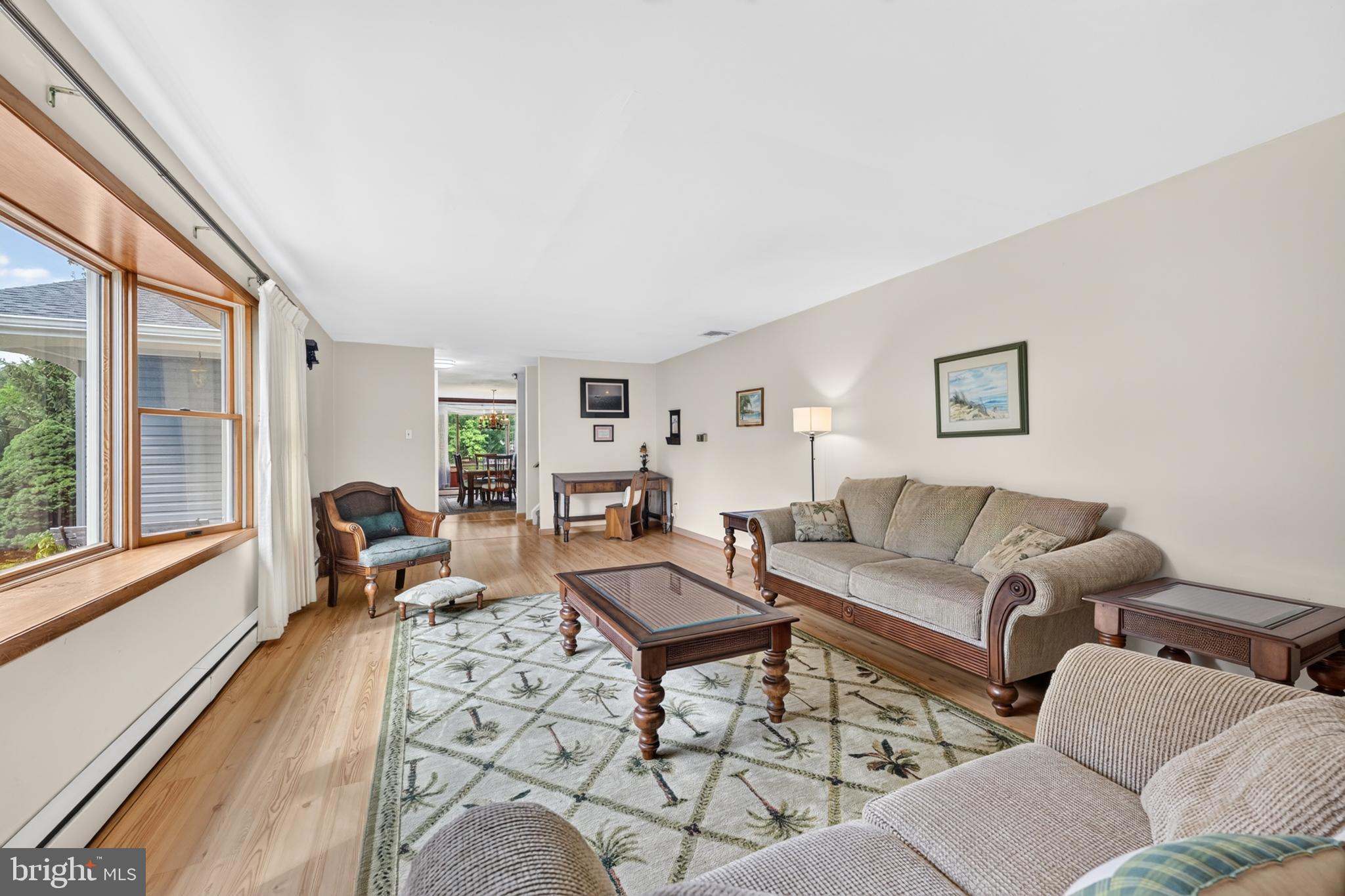 1104 GLORIA LANE