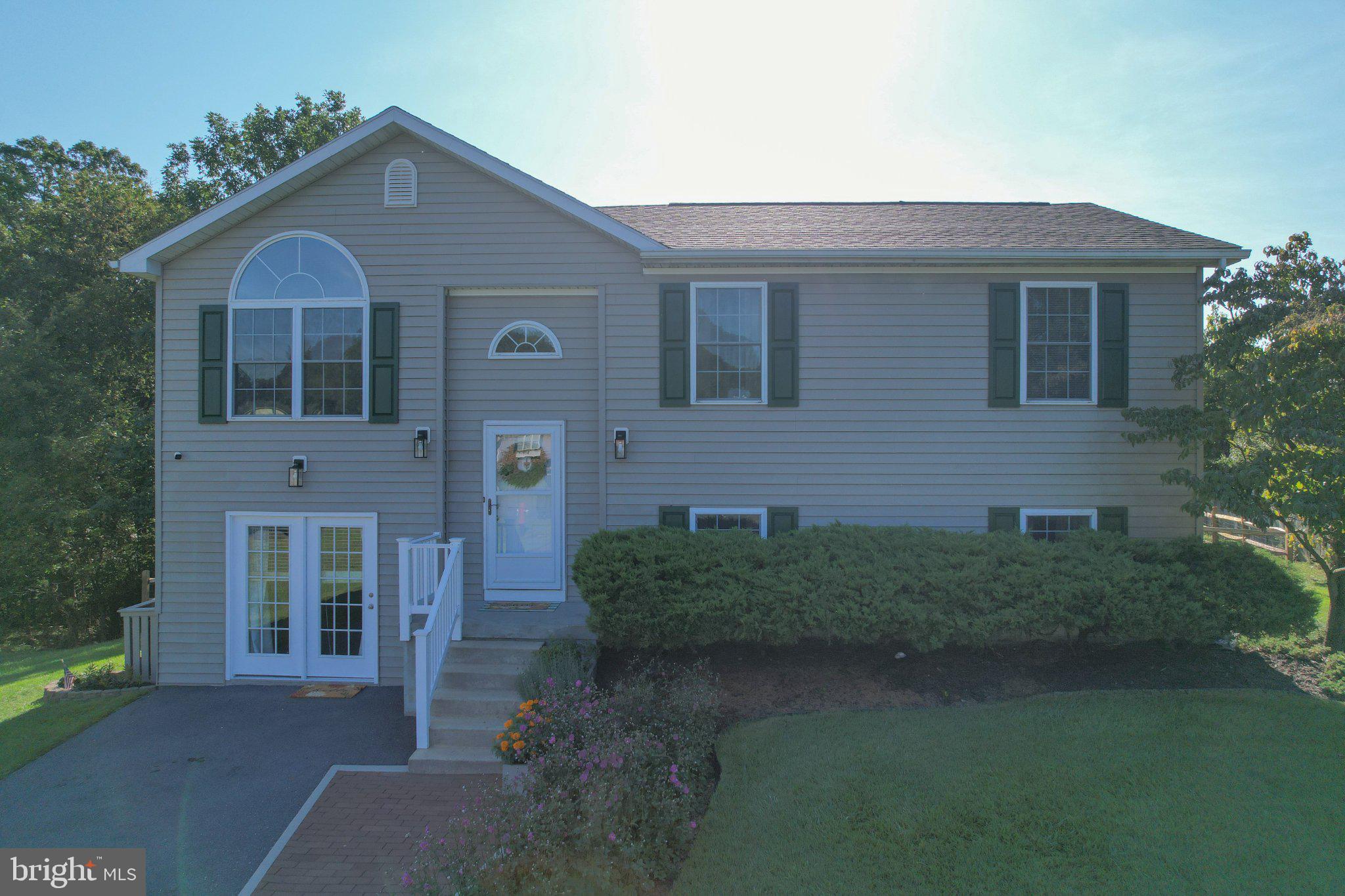 84 FOUNDERS COURT