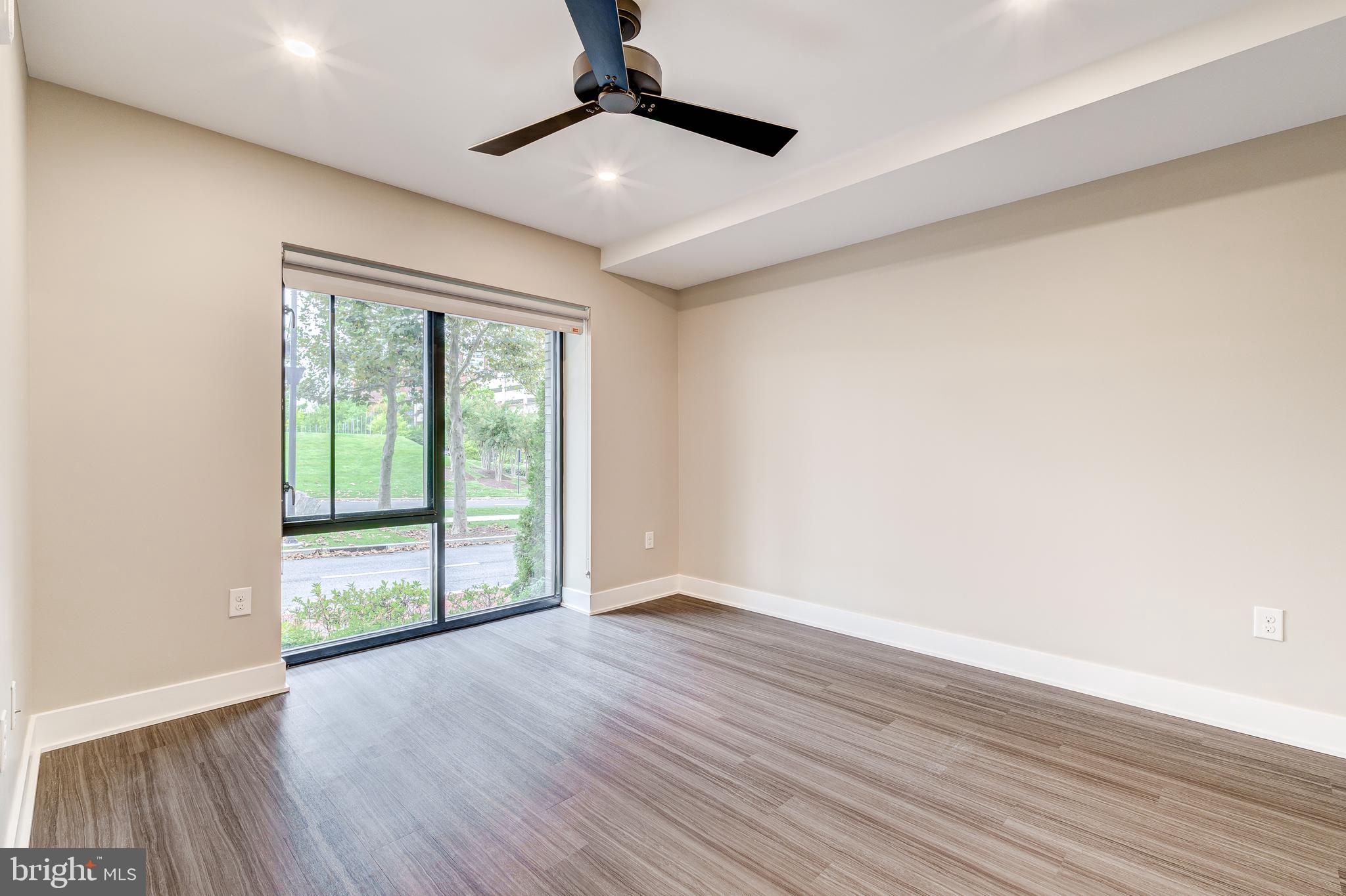 NATIONAL HARBOR - Residential Lease