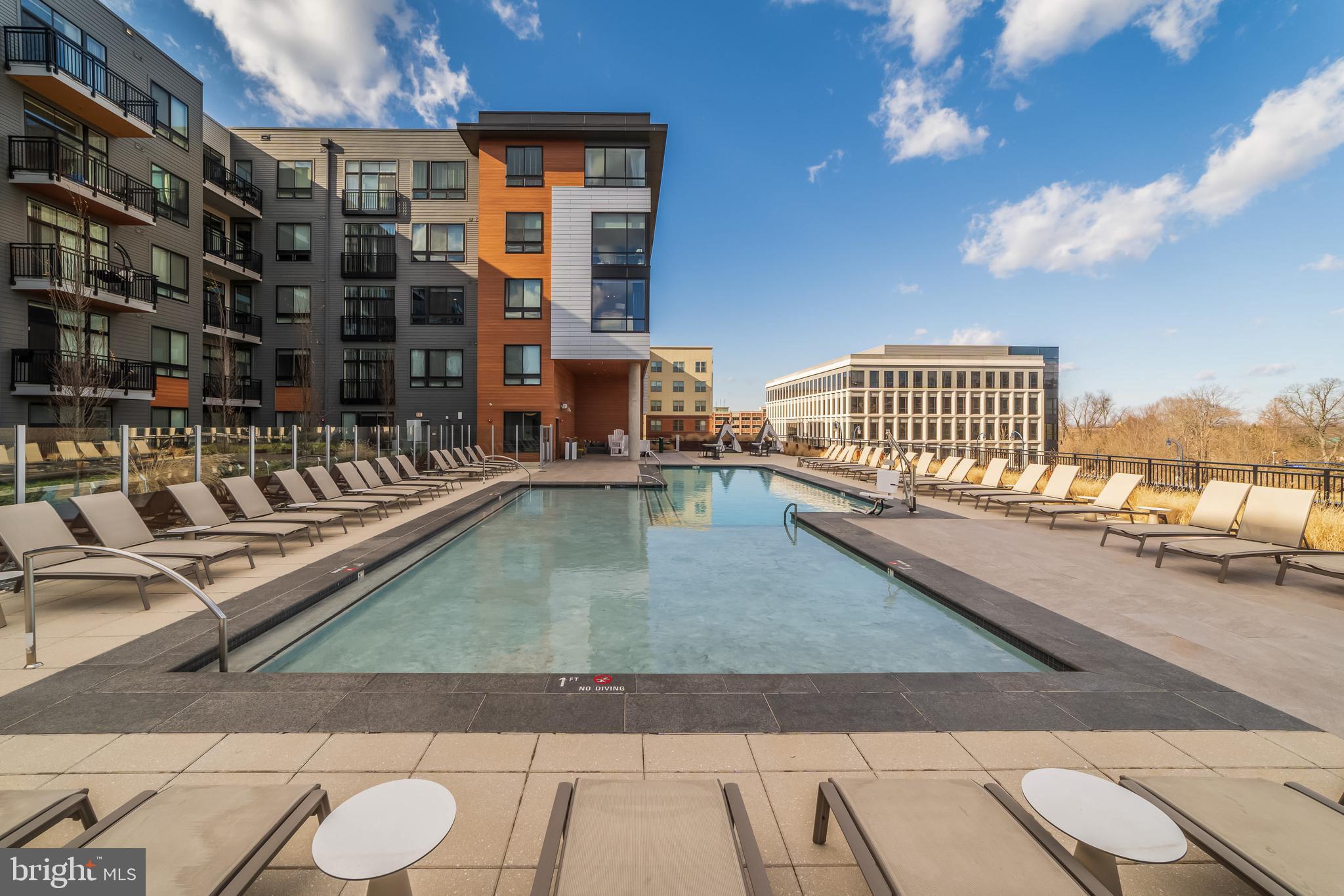 NATIONAL HARBOR - Residential Lease