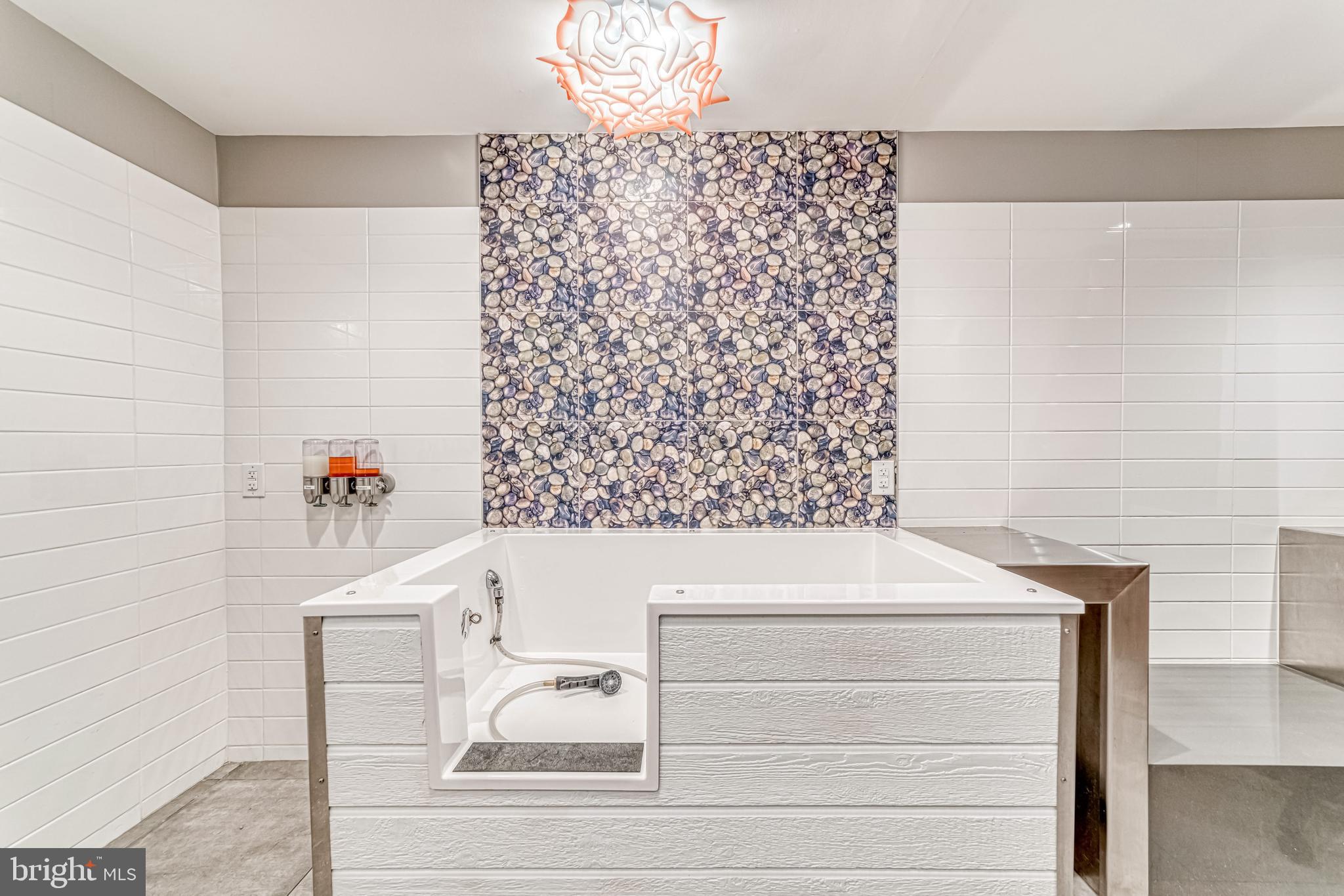 NATIONAL HARBOR - Residential Lease