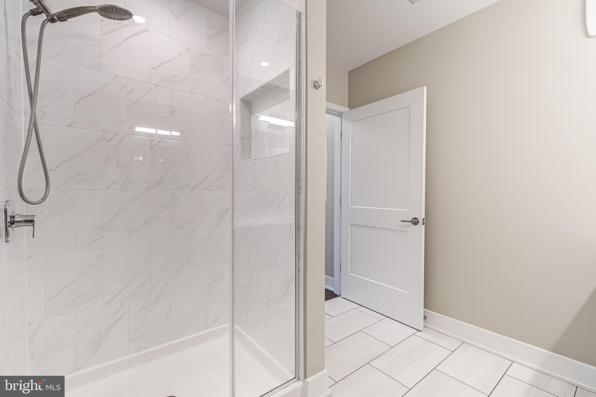 NATIONAL HARBOR - Residential Lease