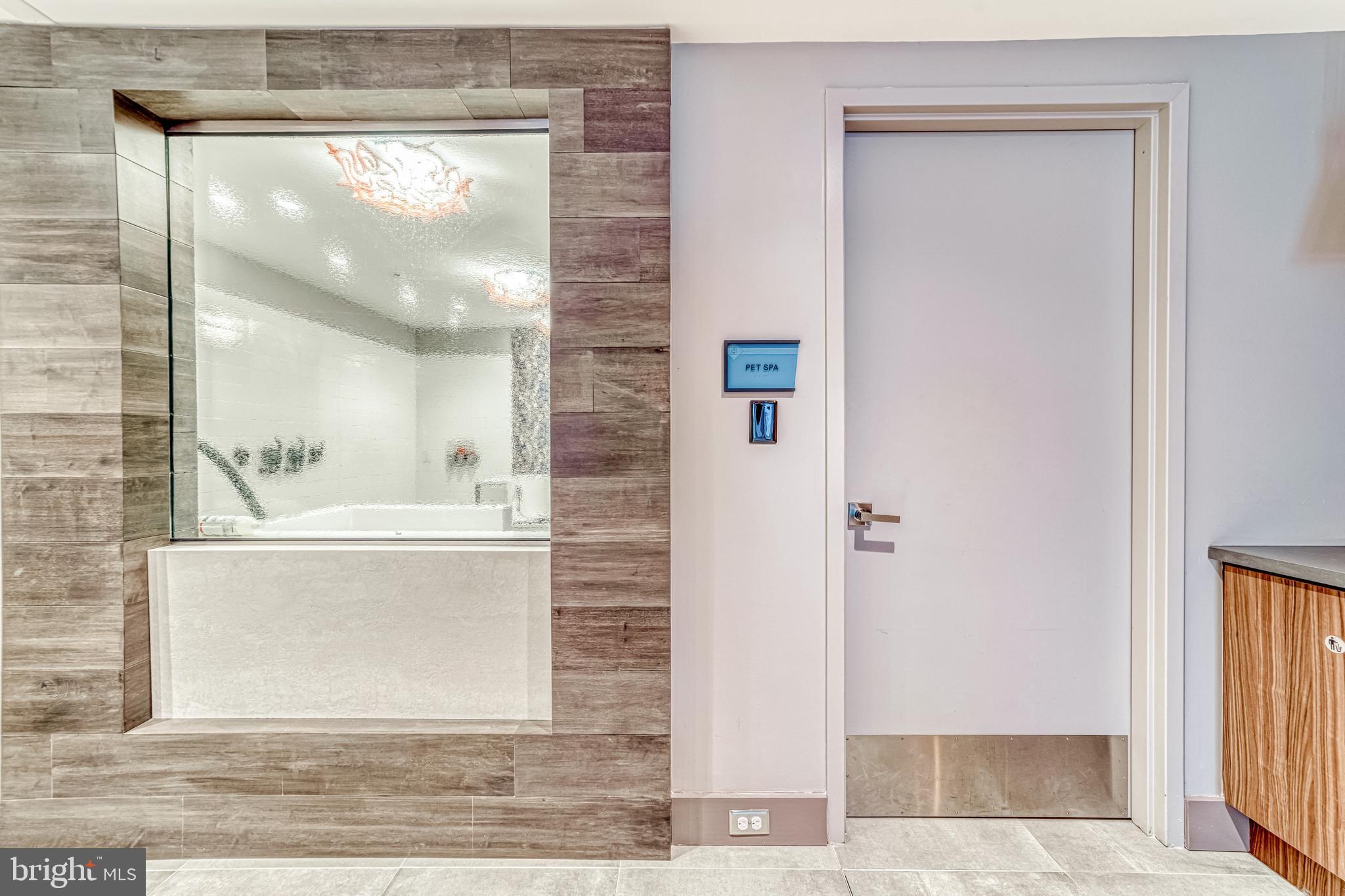 NATIONAL HARBOR - Residential Lease