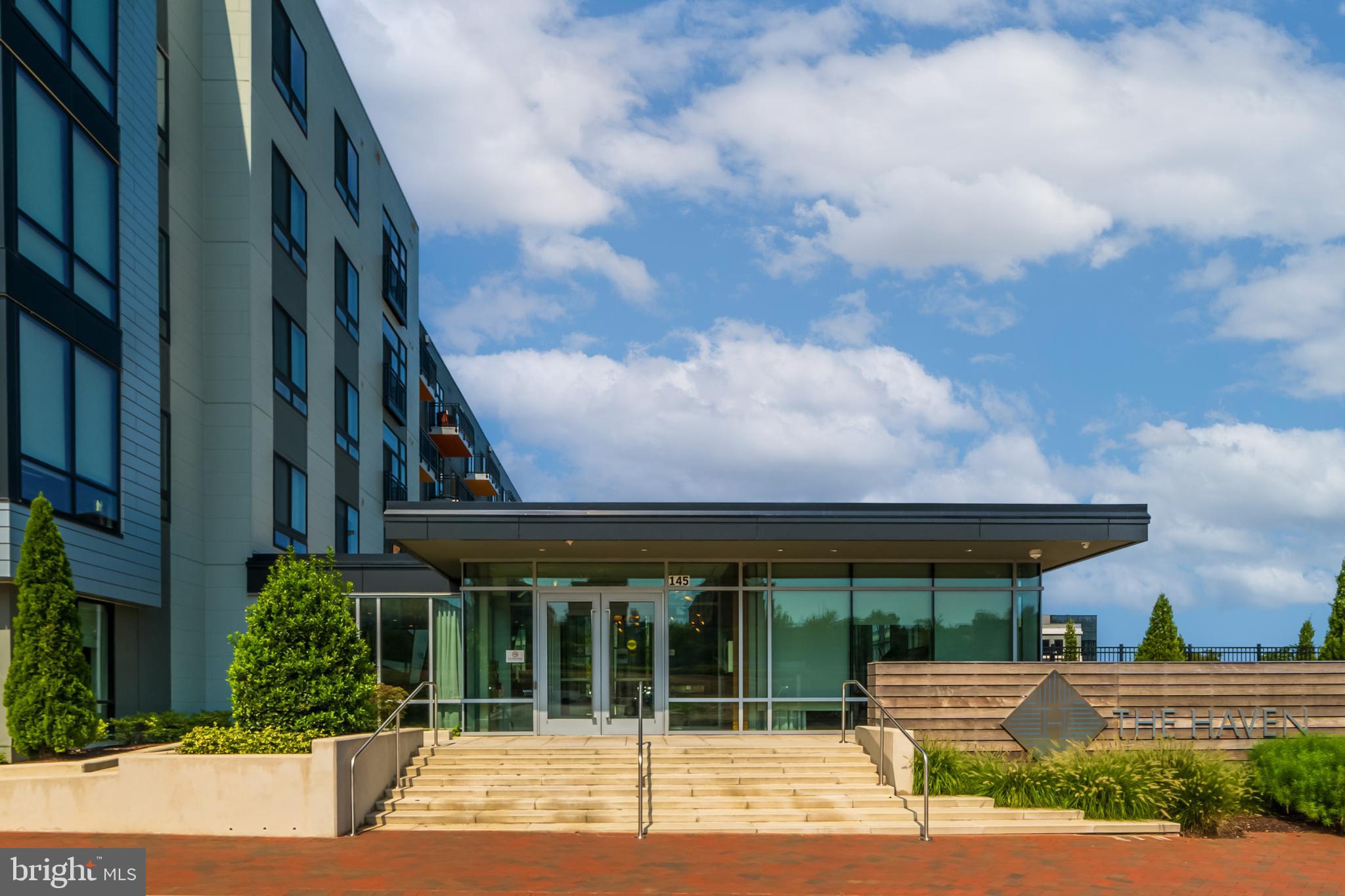 NATIONAL HARBOR - Residential Lease