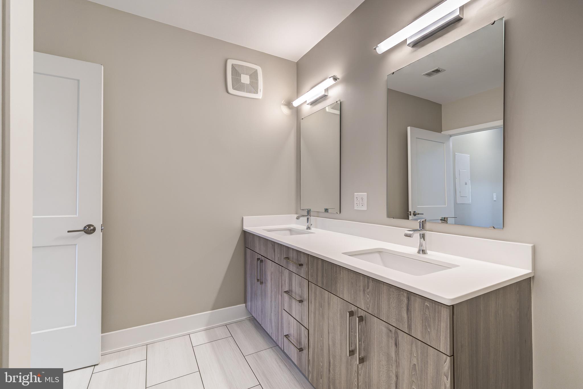 NATIONAL HARBOR - Residential Lease