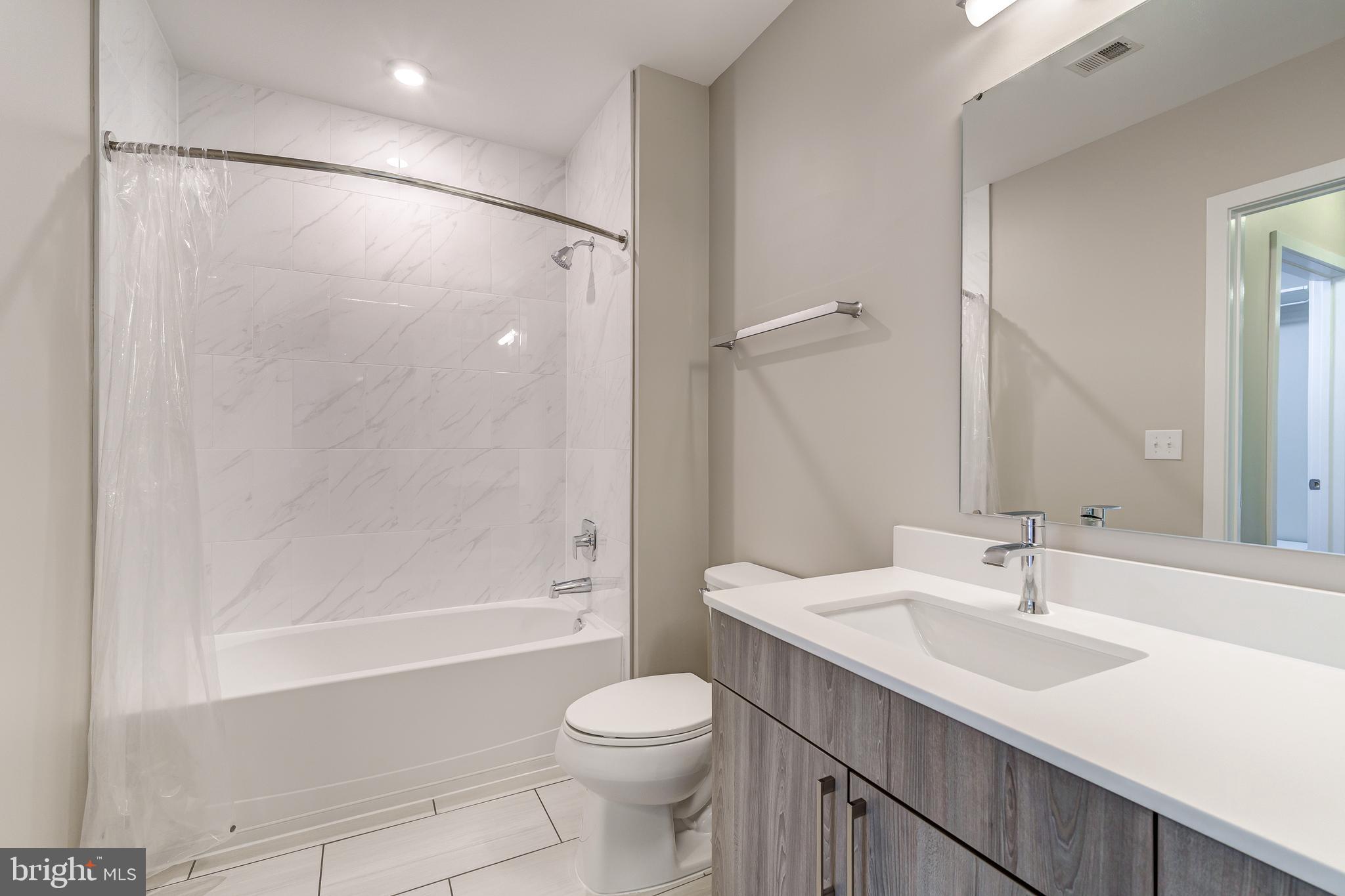 NATIONAL HARBOR - Residential Lease