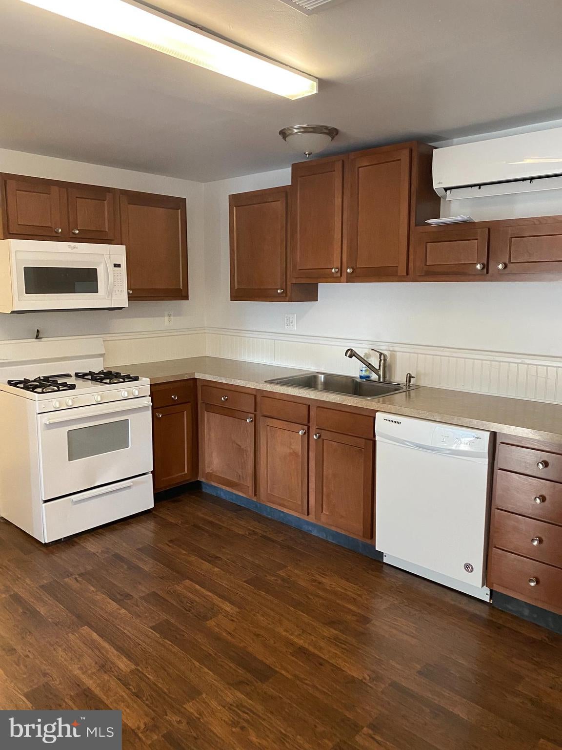 22 BLOOMSBURY AVENUE C
