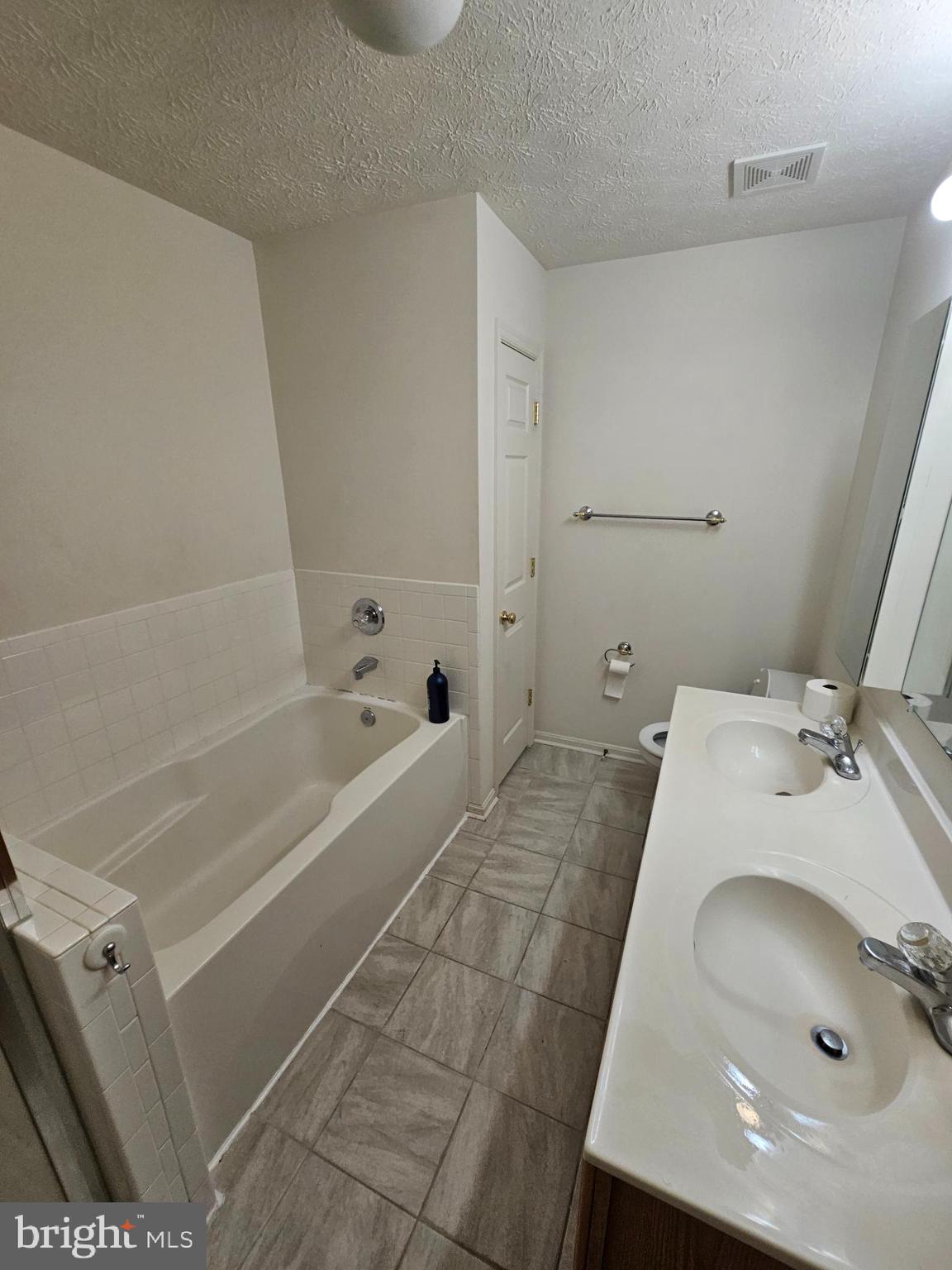 ASPEN PARK - Residential Lease