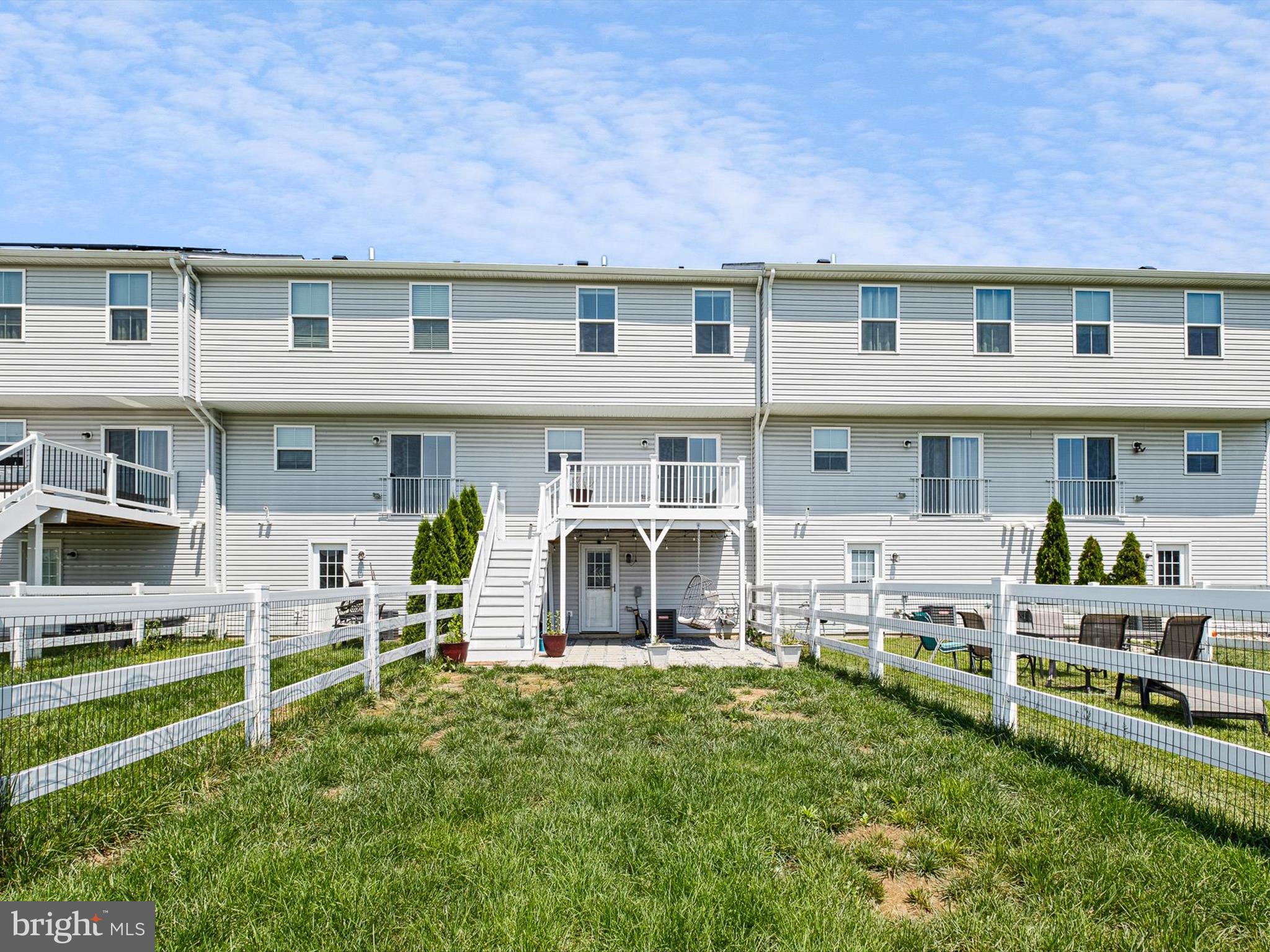 138 WYE OAK DRIVE