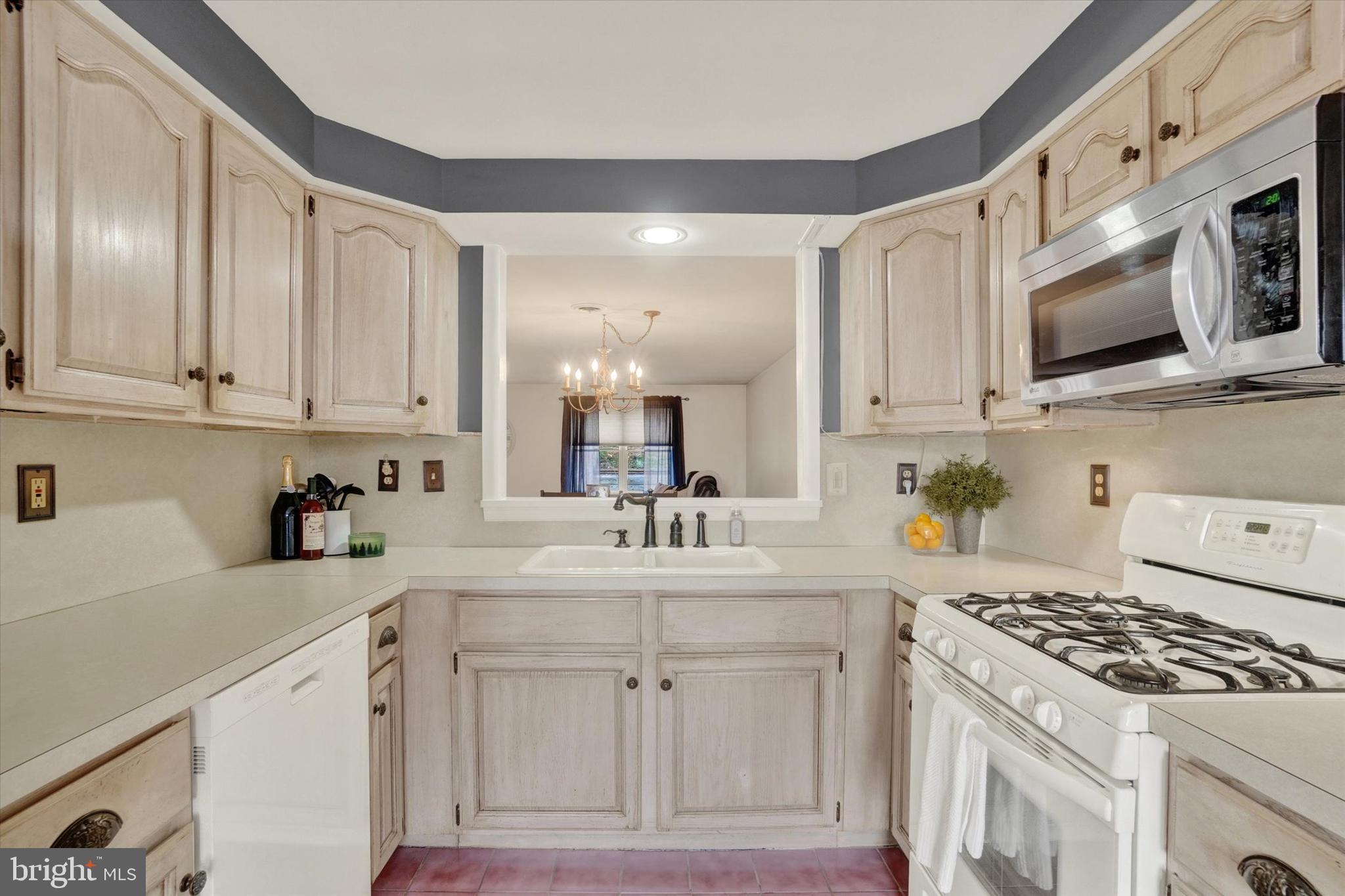 275 WYNTRE BROOKE DRIVE