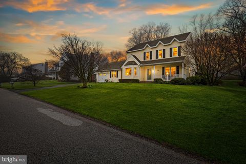 Photo of 5 N Shaffer Drive, NEW FREEDOM, PA 17349 (MLS # PAYK2100116)