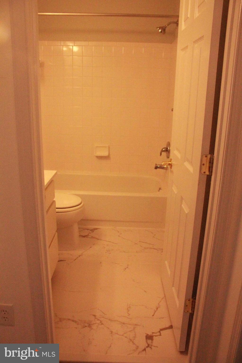 COMPTON VILLAGE - Residential