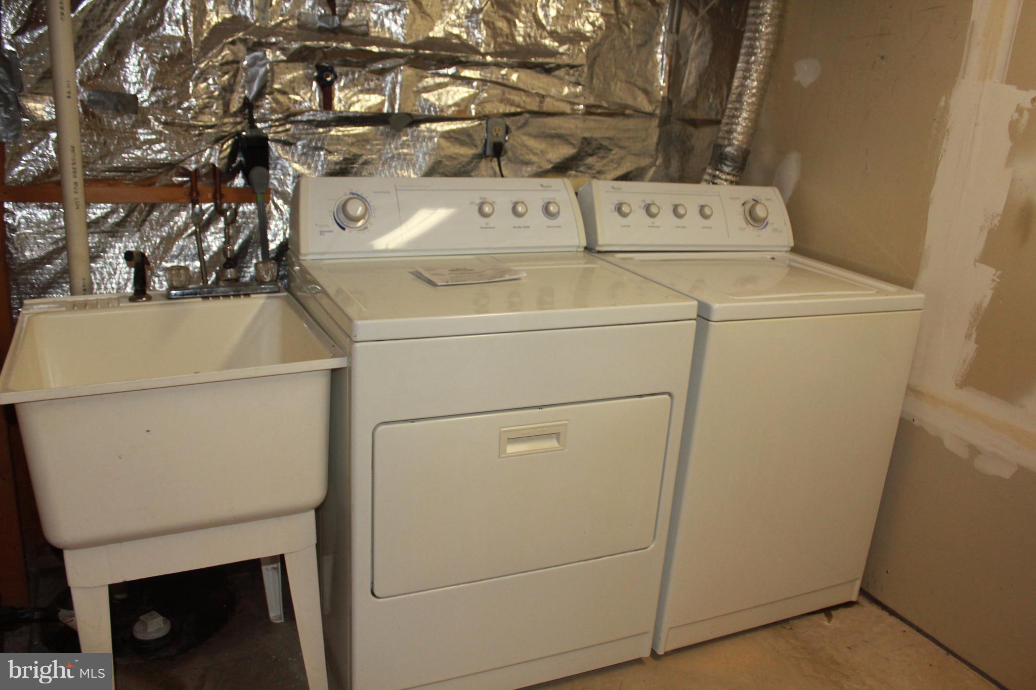 COMPTON VILLAGE - Residential