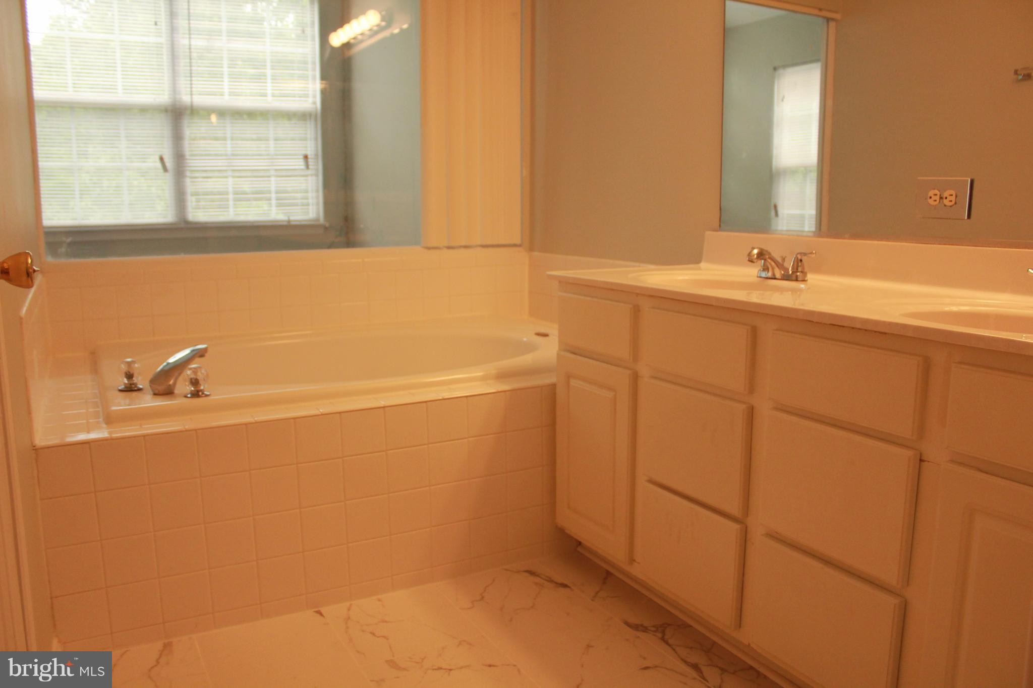 COMPTON VILLAGE - Residential