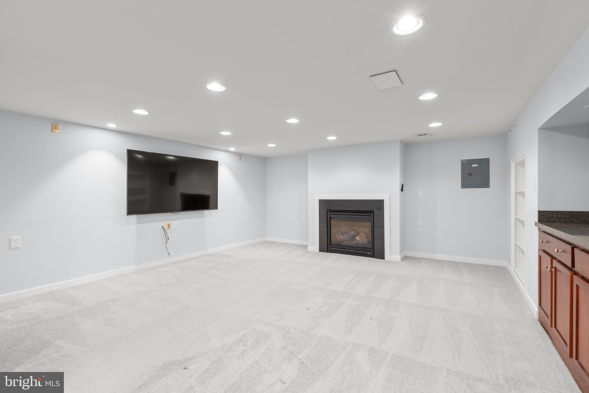 3514 CARLYLE COURT