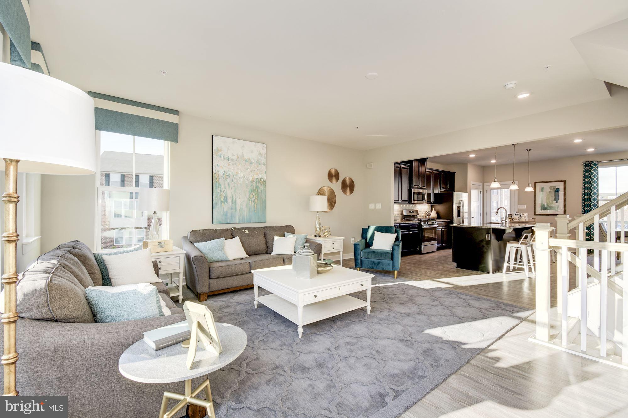 WESTCHESTER SQUARE - Residential