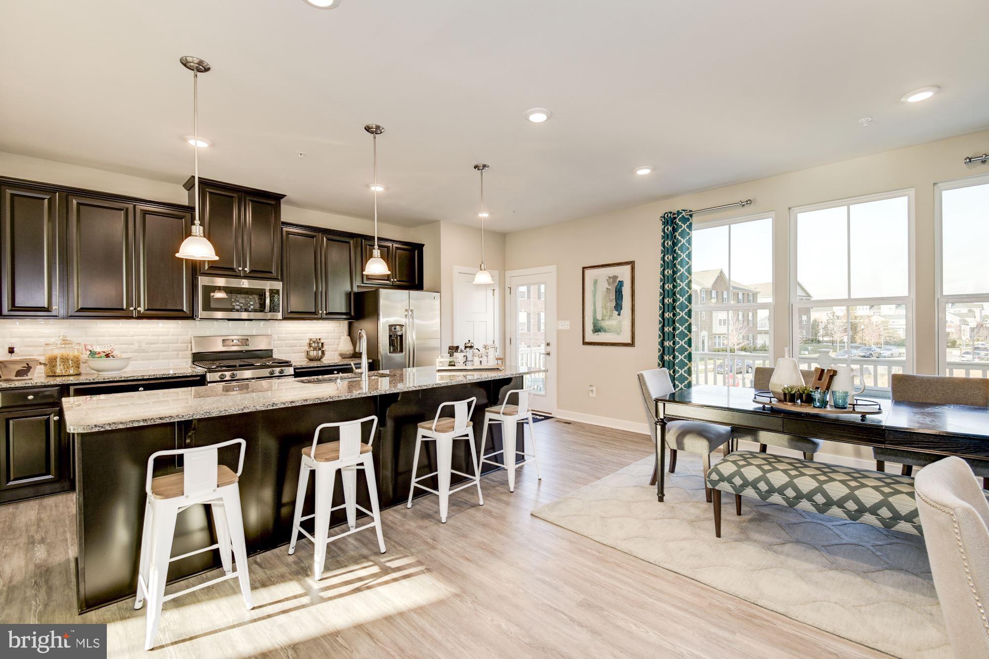 WESTCHESTER SQUARE - Residential