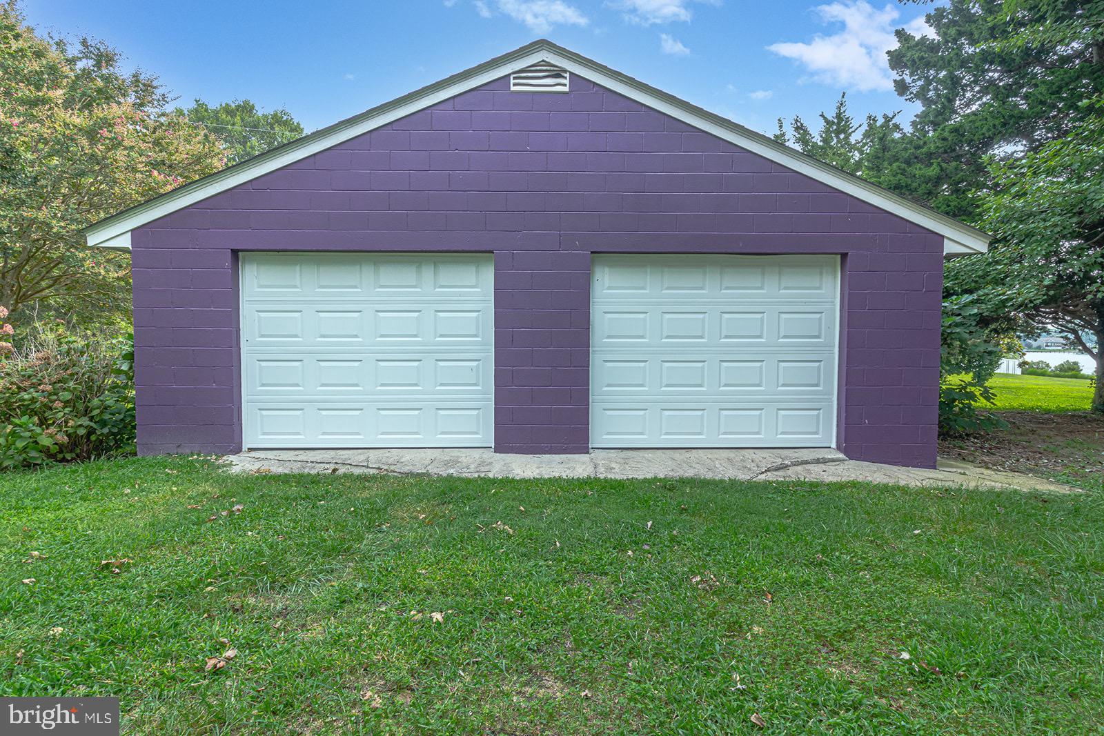 NO SUBDIVISION - Residential