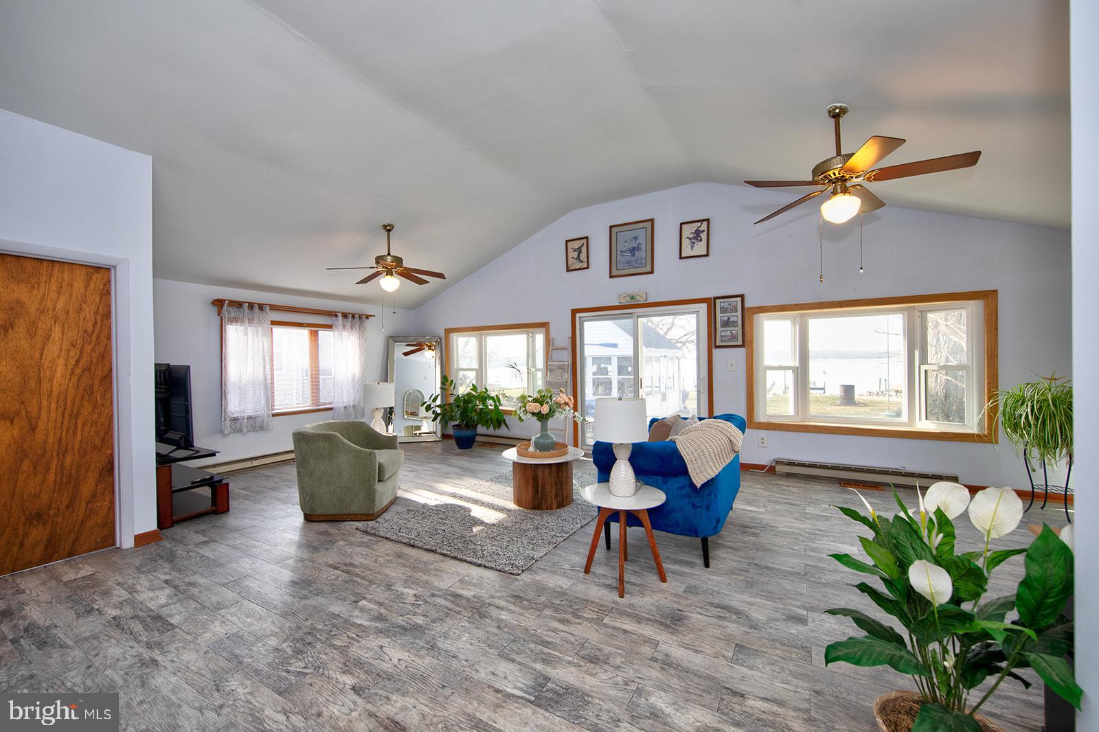 TWIN RIVER BEACH - Residential