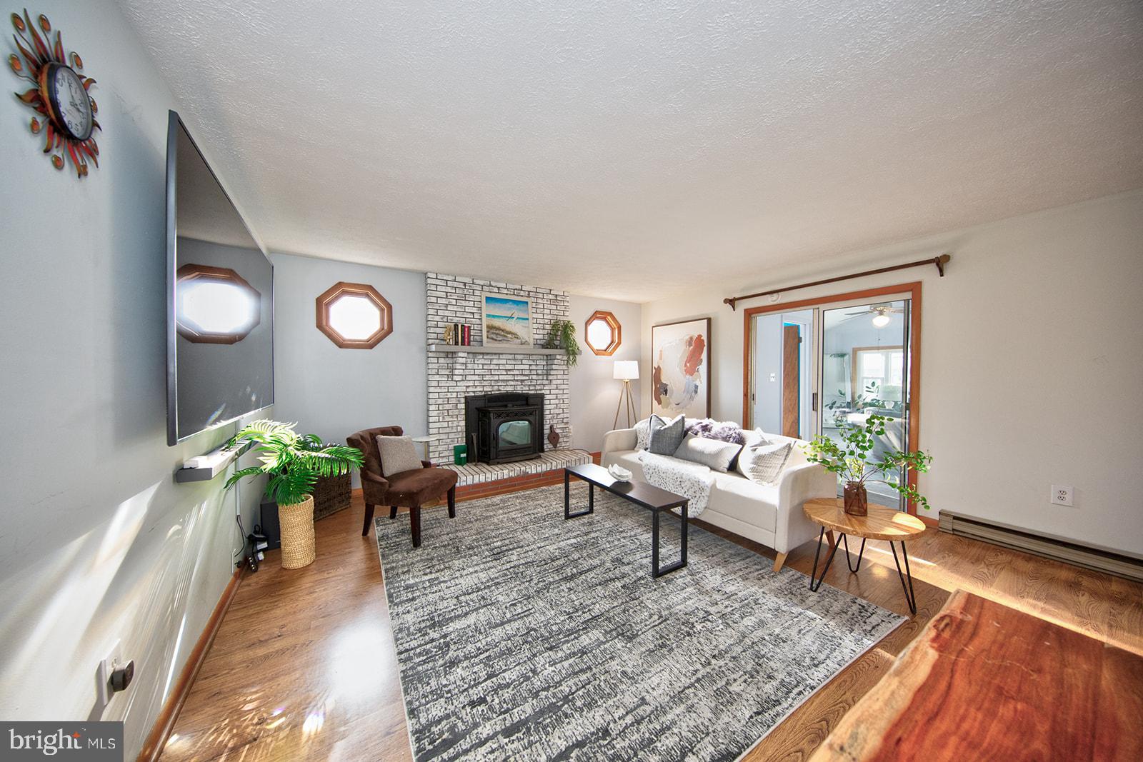 TWIN RIVER BEACH - Residential