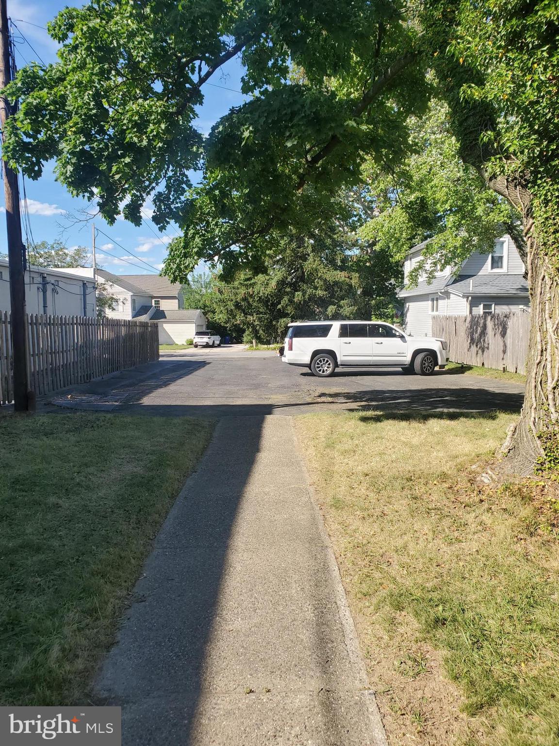BROOKHAVEN - Residential