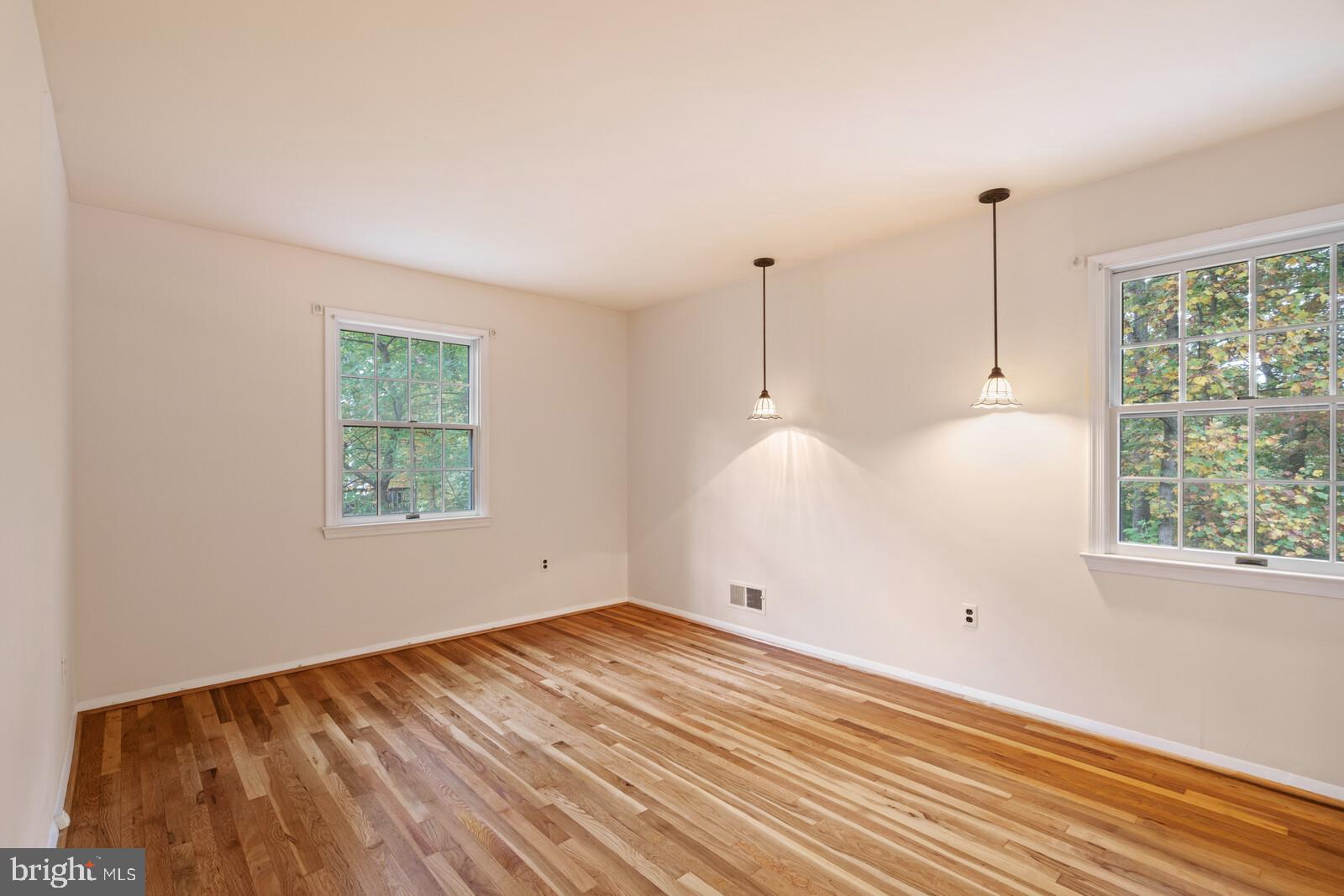 LAKE RIDGE - Residential