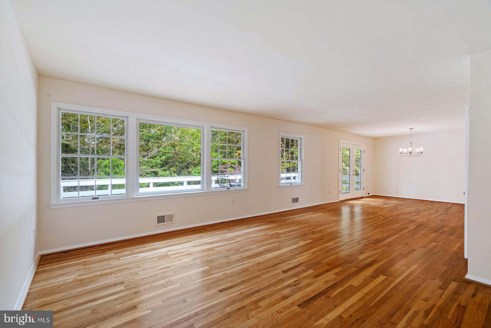 LAKE RIDGE - Residential