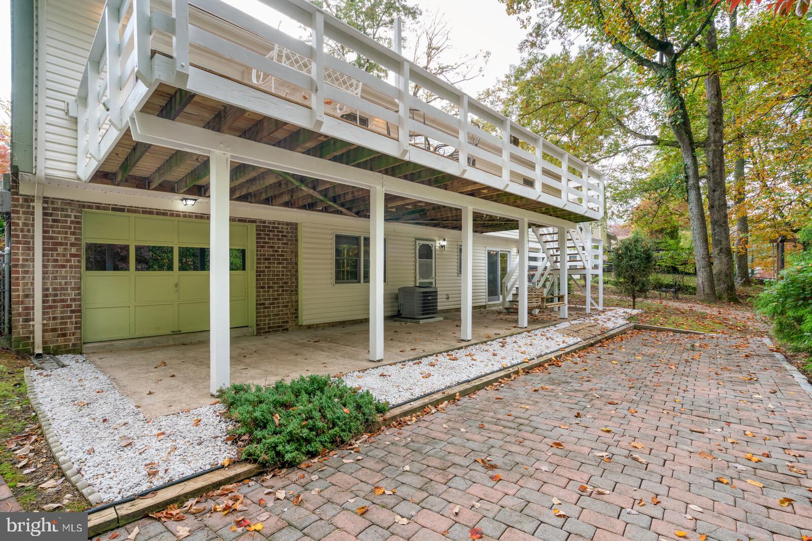 LAKE RIDGE - Residential