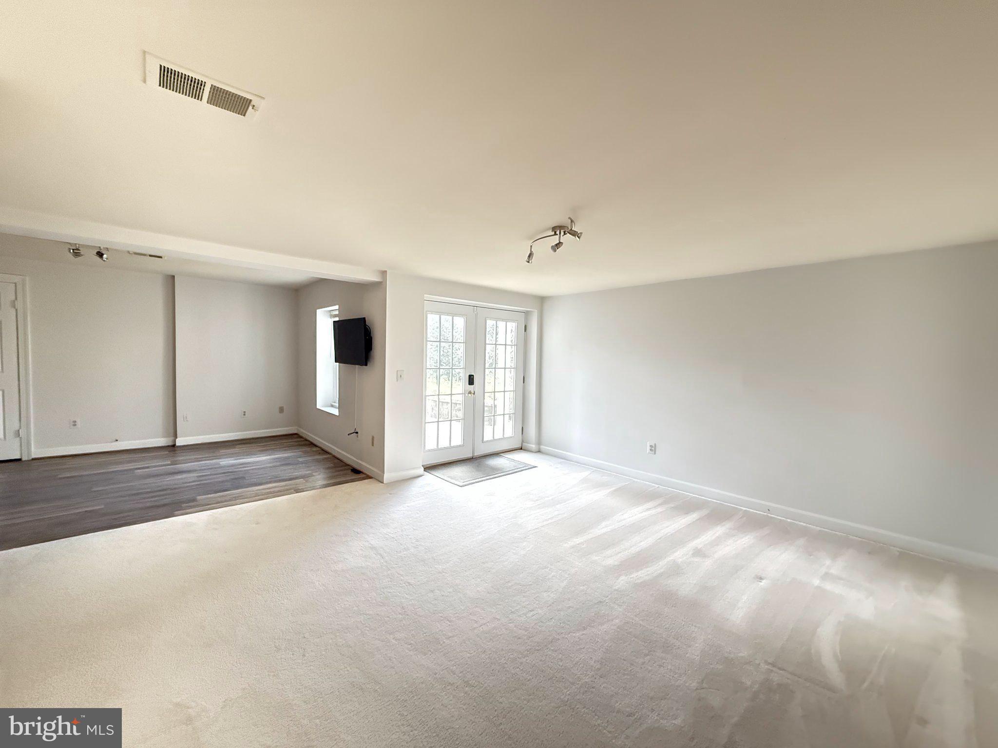 PLEASANT VALLEY - Residential