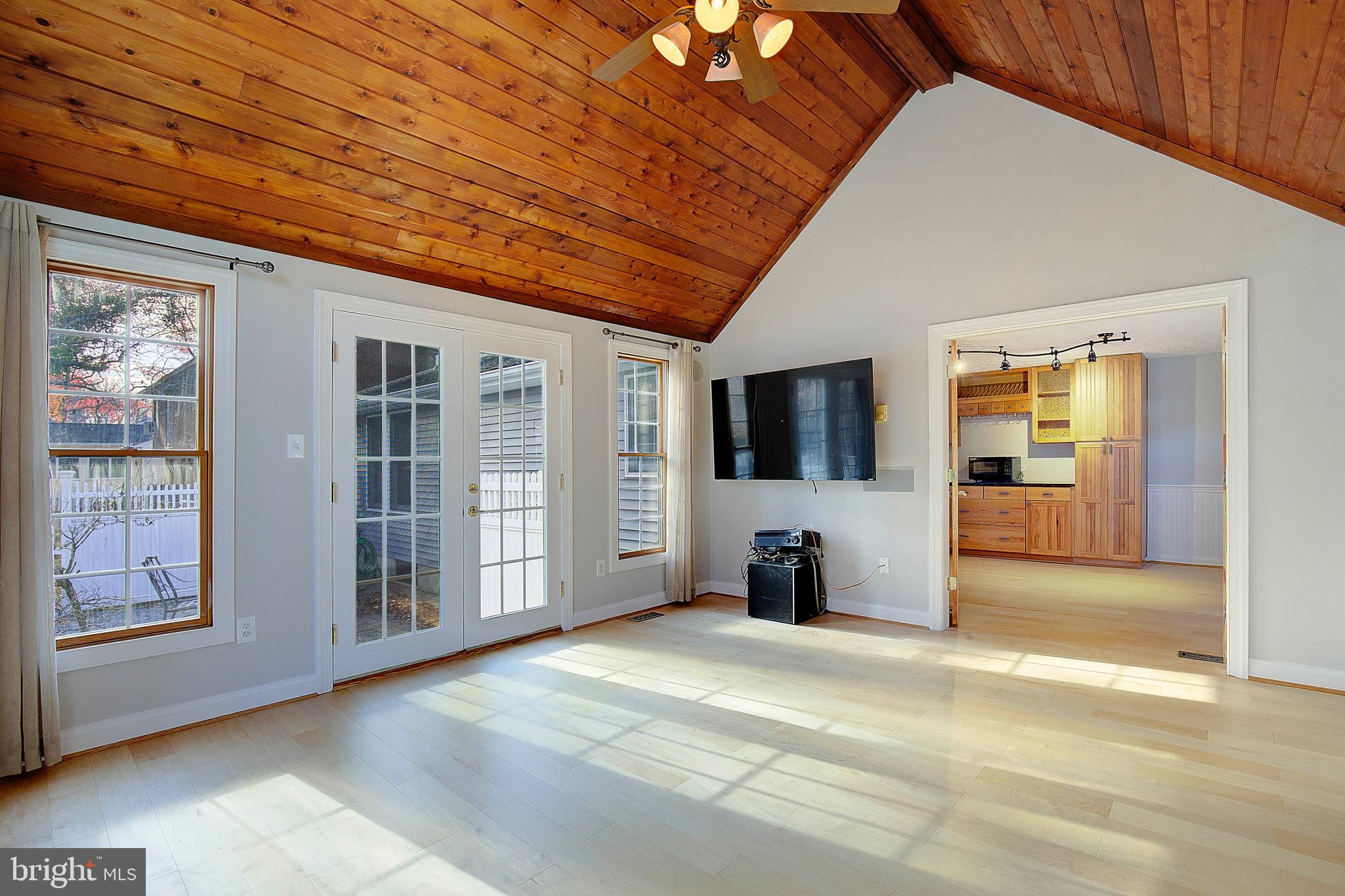 CLOVERFIELDS - Residential Lease