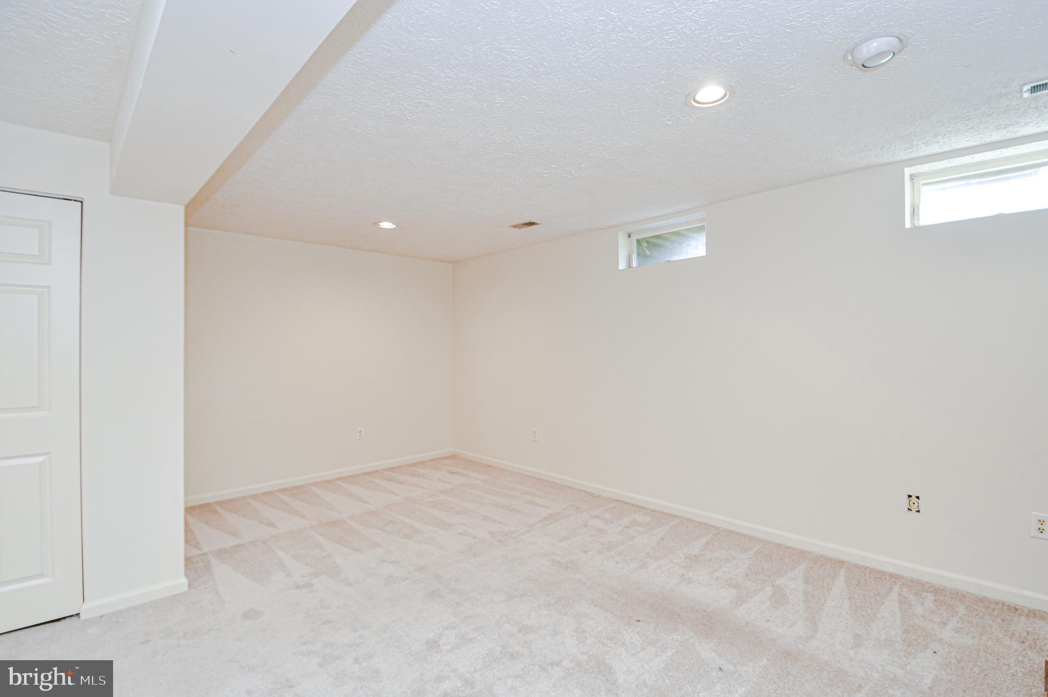 BALLENGER CREEK MEADOWS - Residential