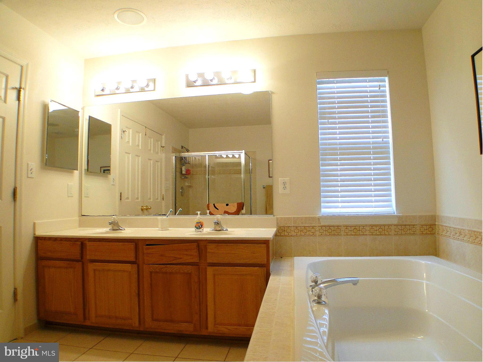 MOORES ORCHARD - Residential