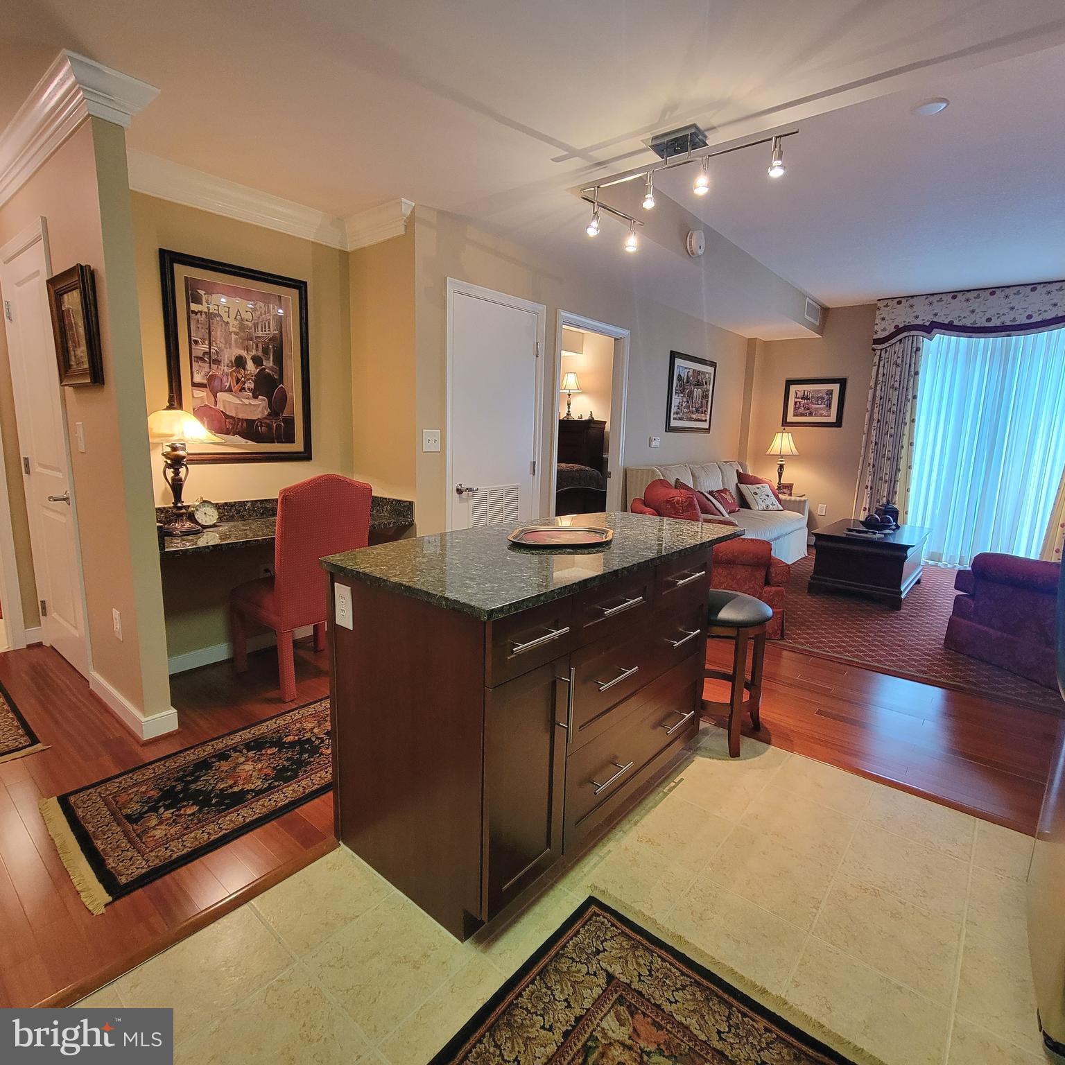 NATIONAL HARBOR - Residential