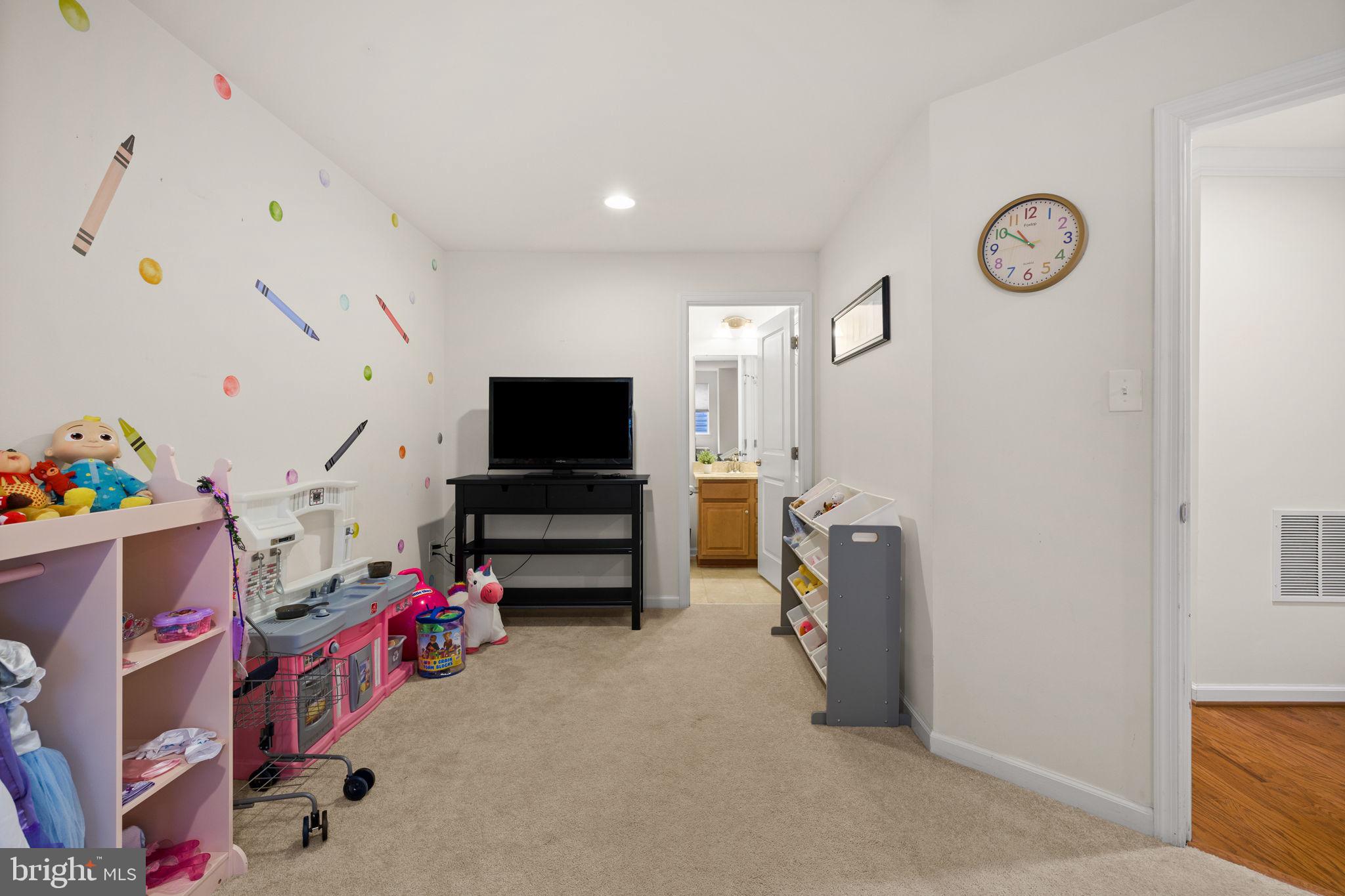 FILLMORE VILLAGE - Residential