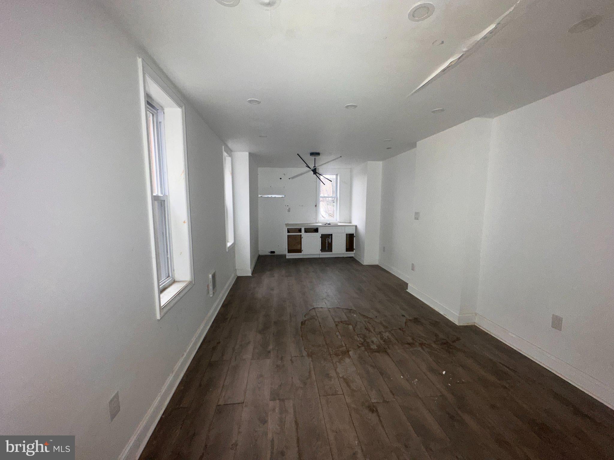 2715 N 12TH STREET
