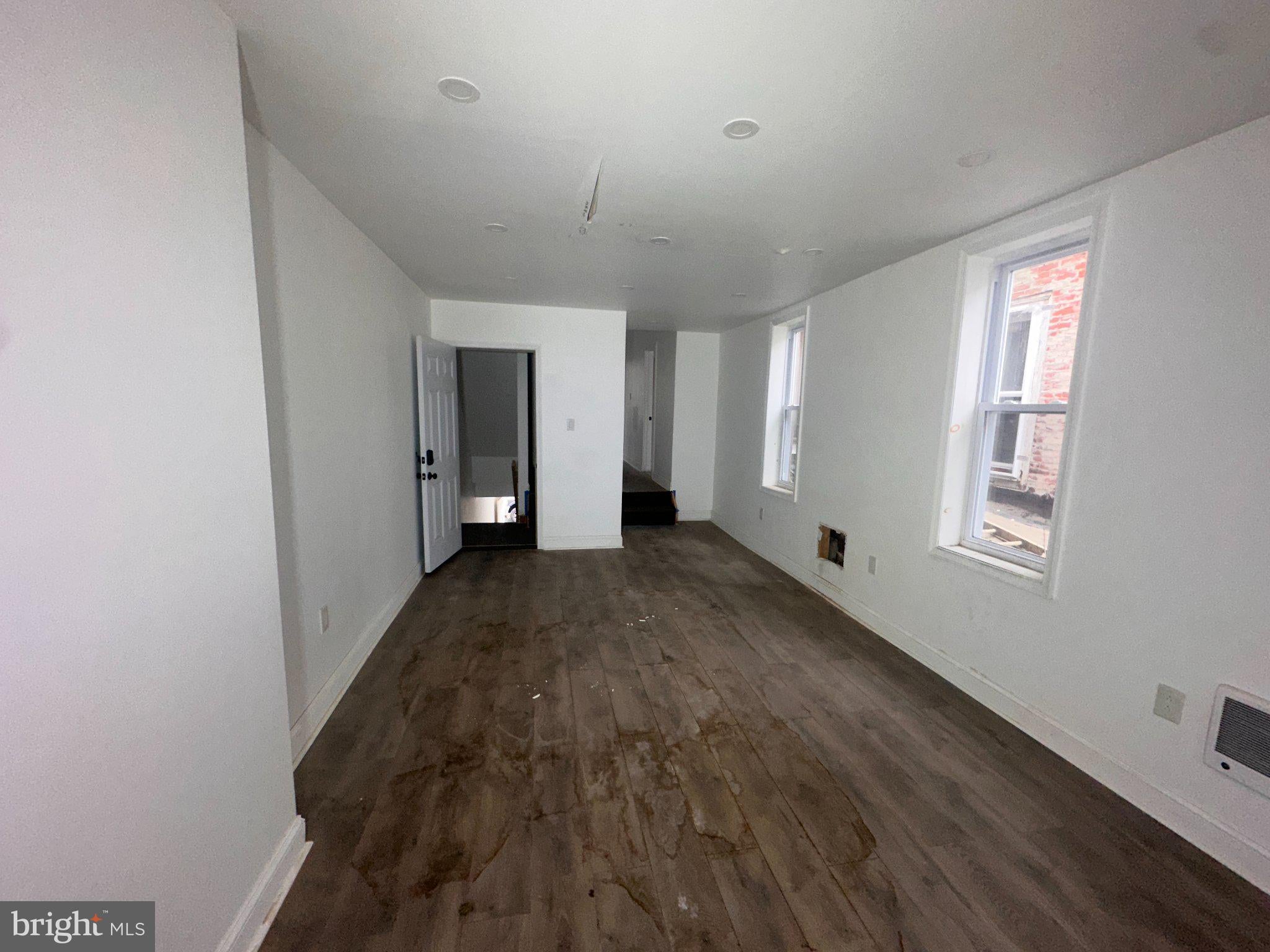2715 N 12TH STREET