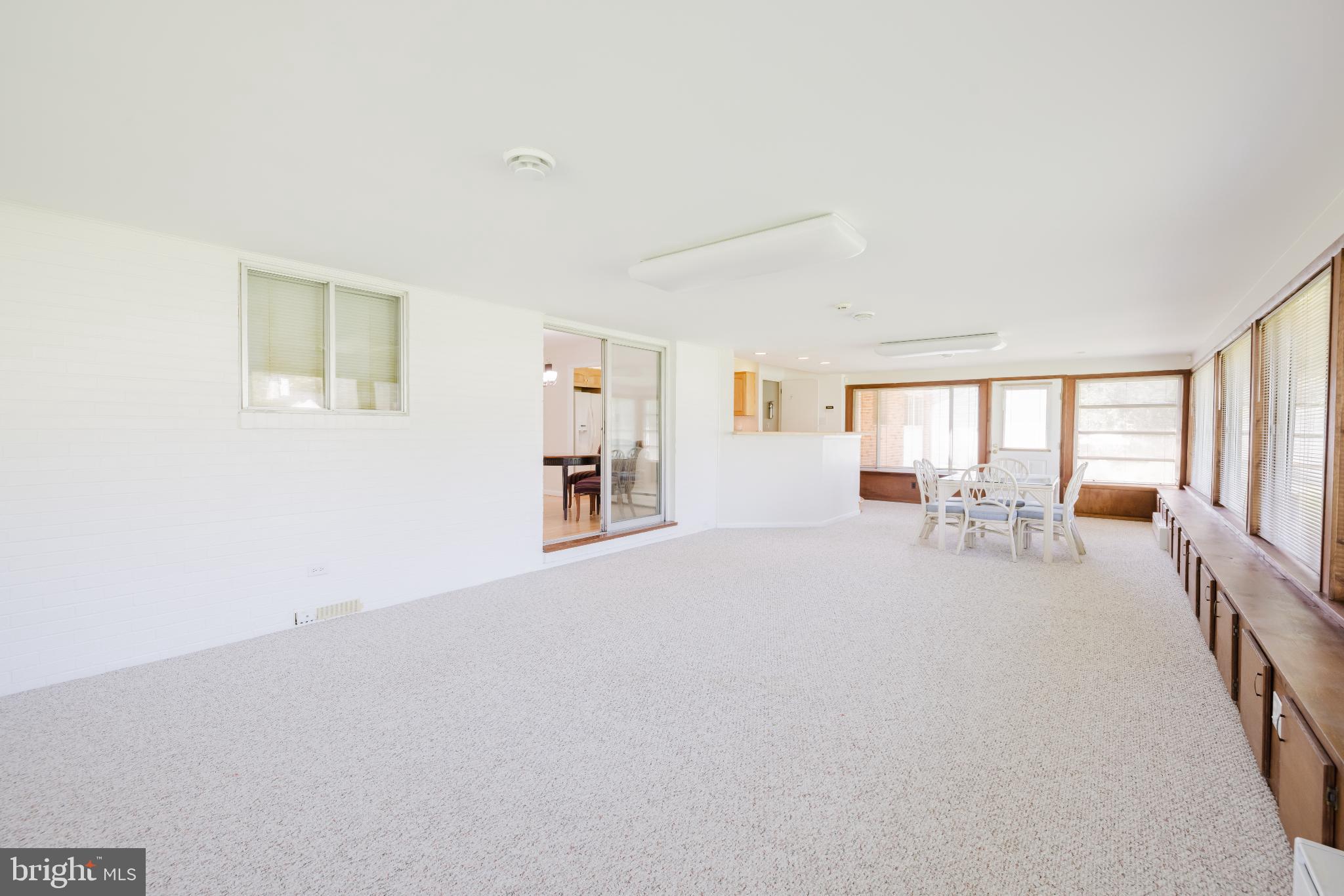 WAKEFIELD MEADOWS - Residential Lease