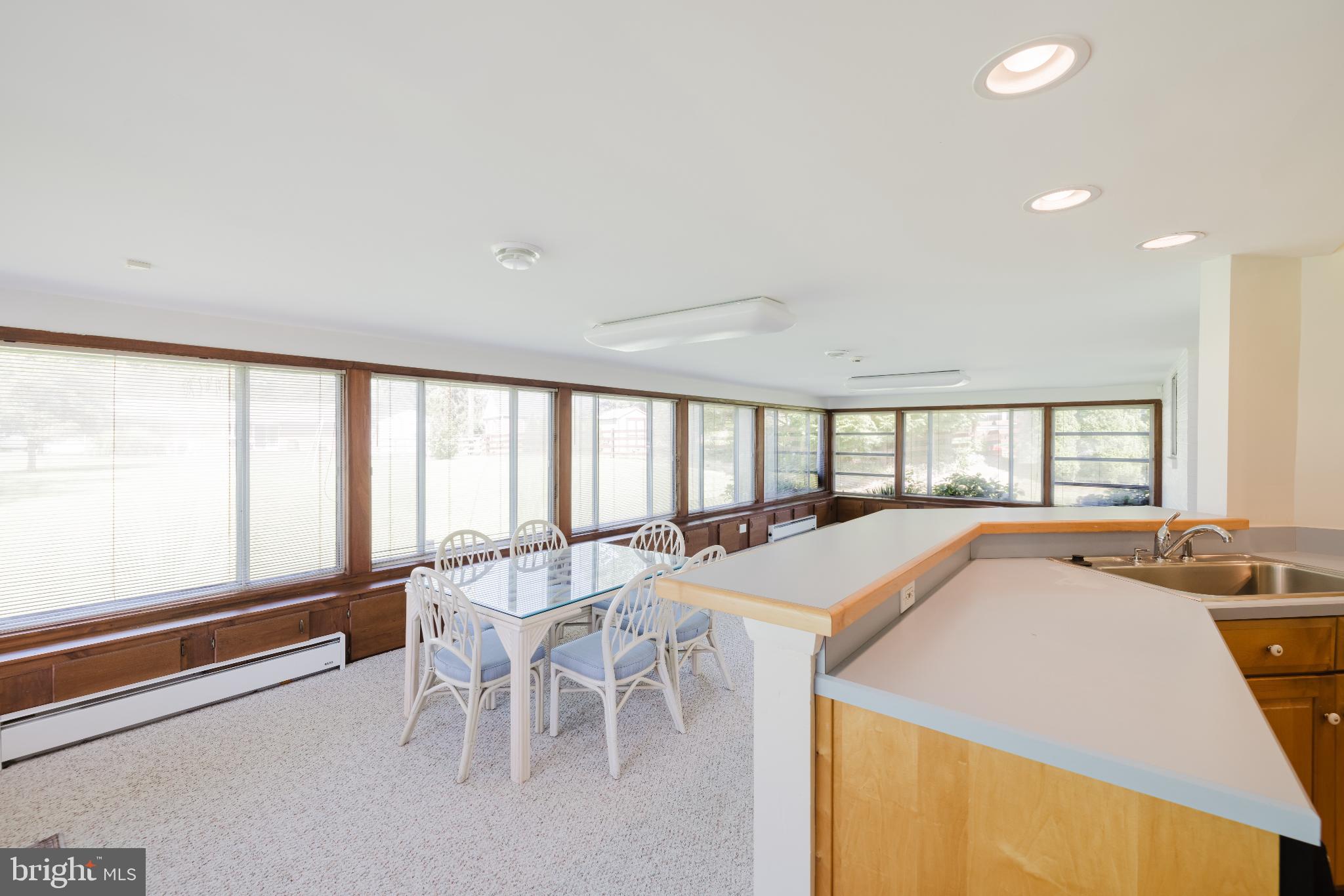 WAKEFIELD MEADOWS - Residential Lease