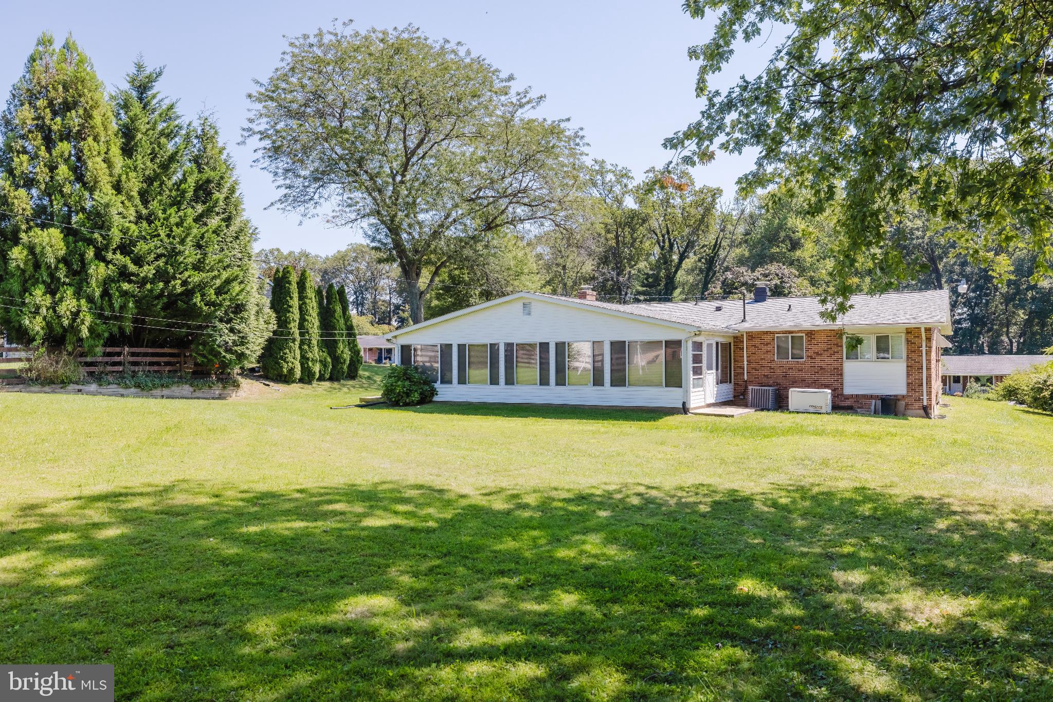 WAKEFIELD MEADOWS - Residential Lease